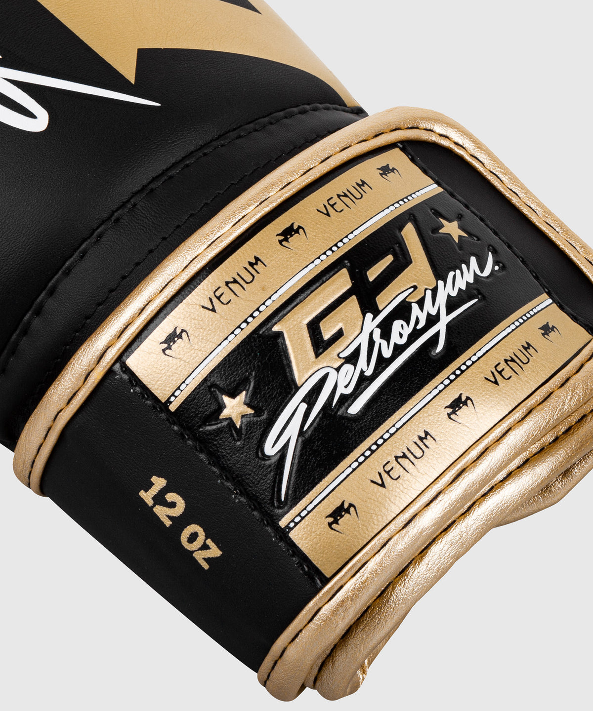 Gants de boxe Venum Petrosyan - Noir/Doré