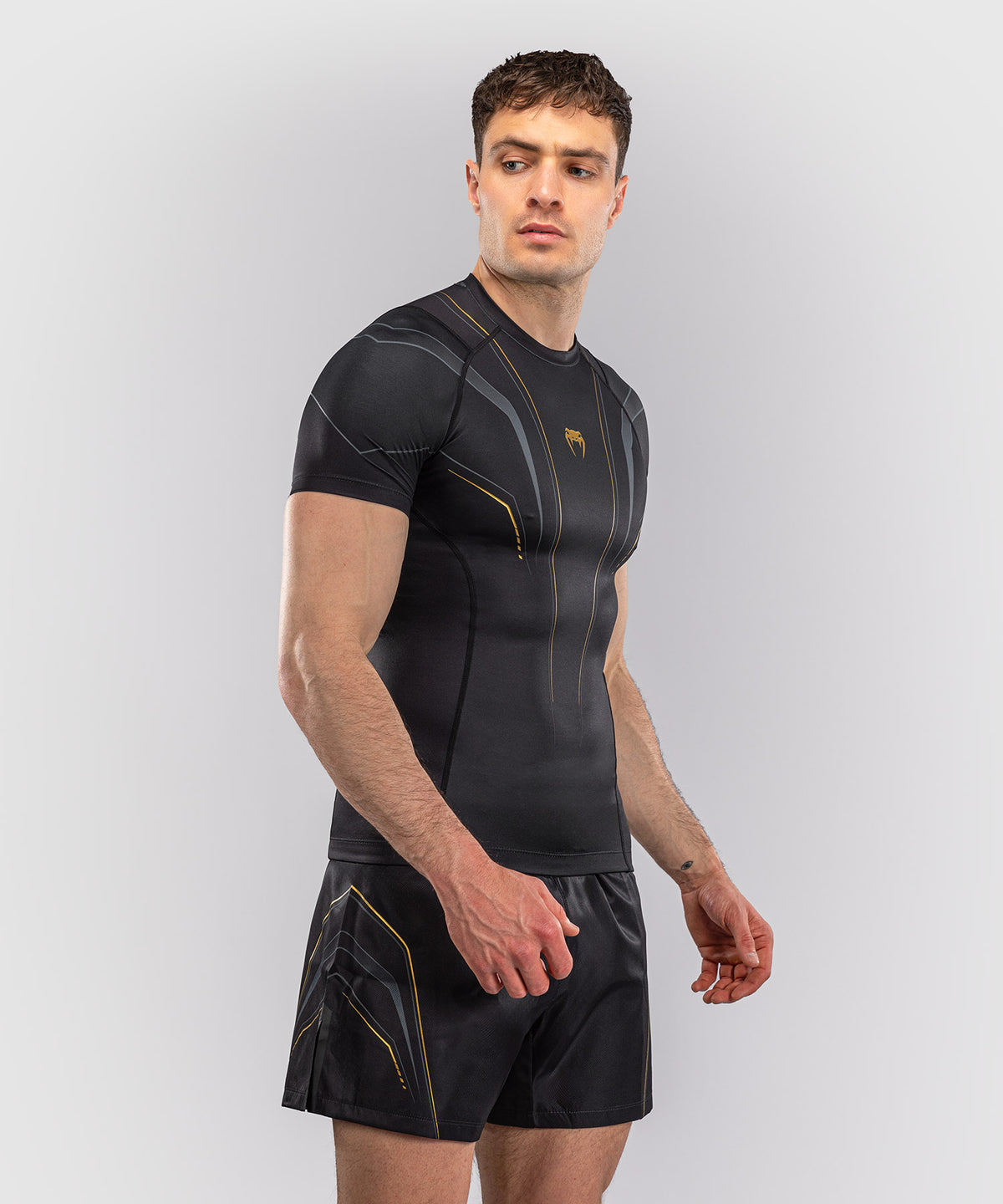 Venum Streamline Rashguard a Maniche Corte – Nero/Oro