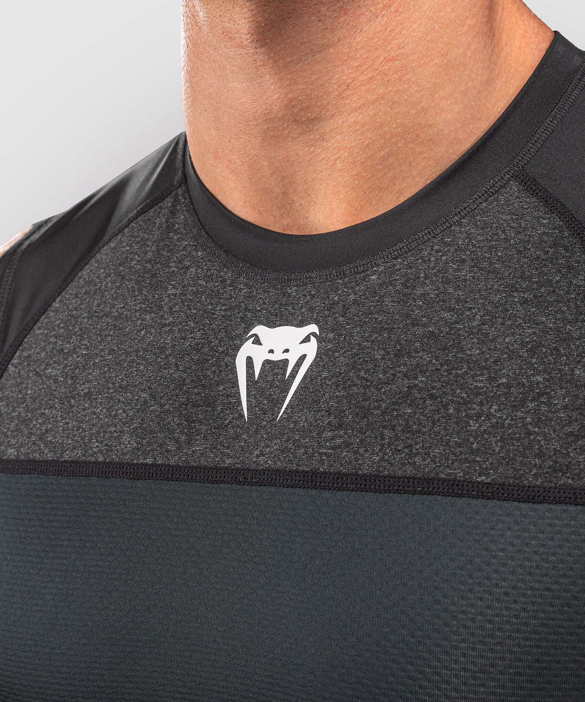 Venum G-Fit Scale Ärmelloses Rashguard - Schwarz
