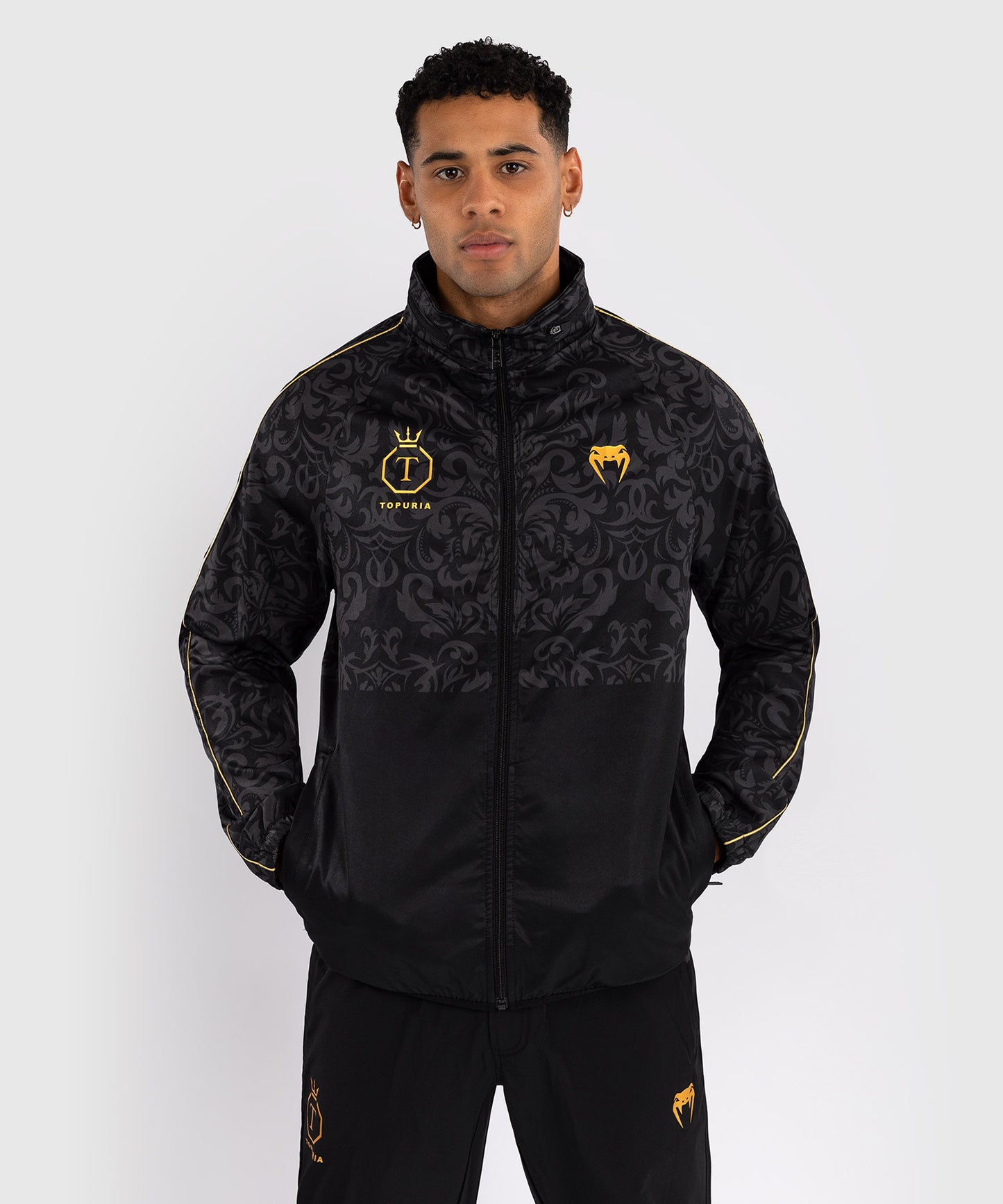 Venum x Topuria Unmatched Edition Chaqueta de Entrenamiento - Negro/Dorado