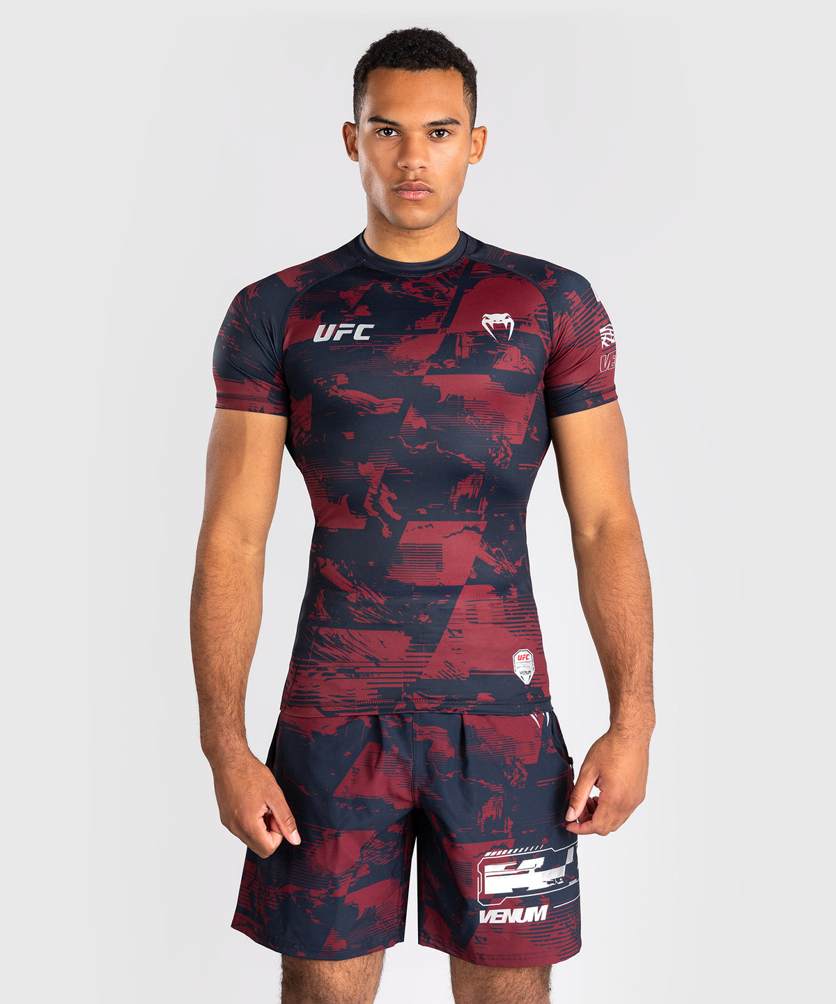 UFC Zenith by Venum Authentic Fight Week Rashguard maniche corte Performance Uomo - Blu navy/Bordeaux/Argento