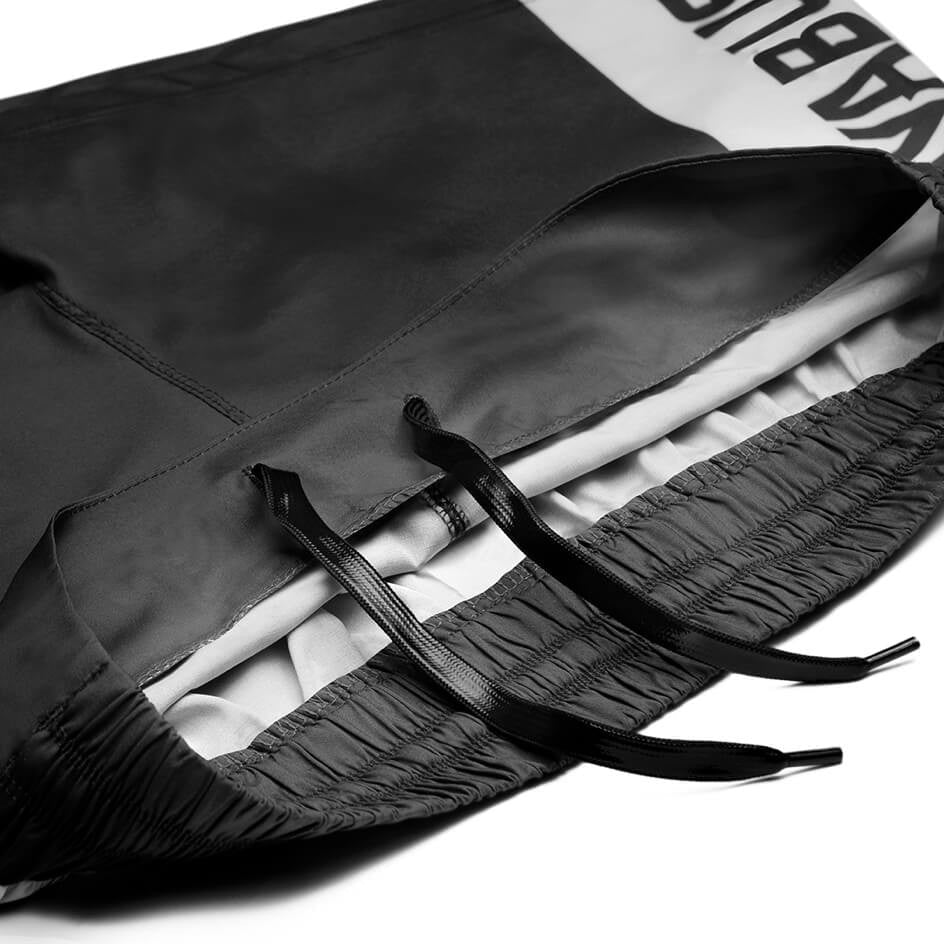 Hayabusa Icon Pantalones Cortos de Kickboxing - Negro/Blanco