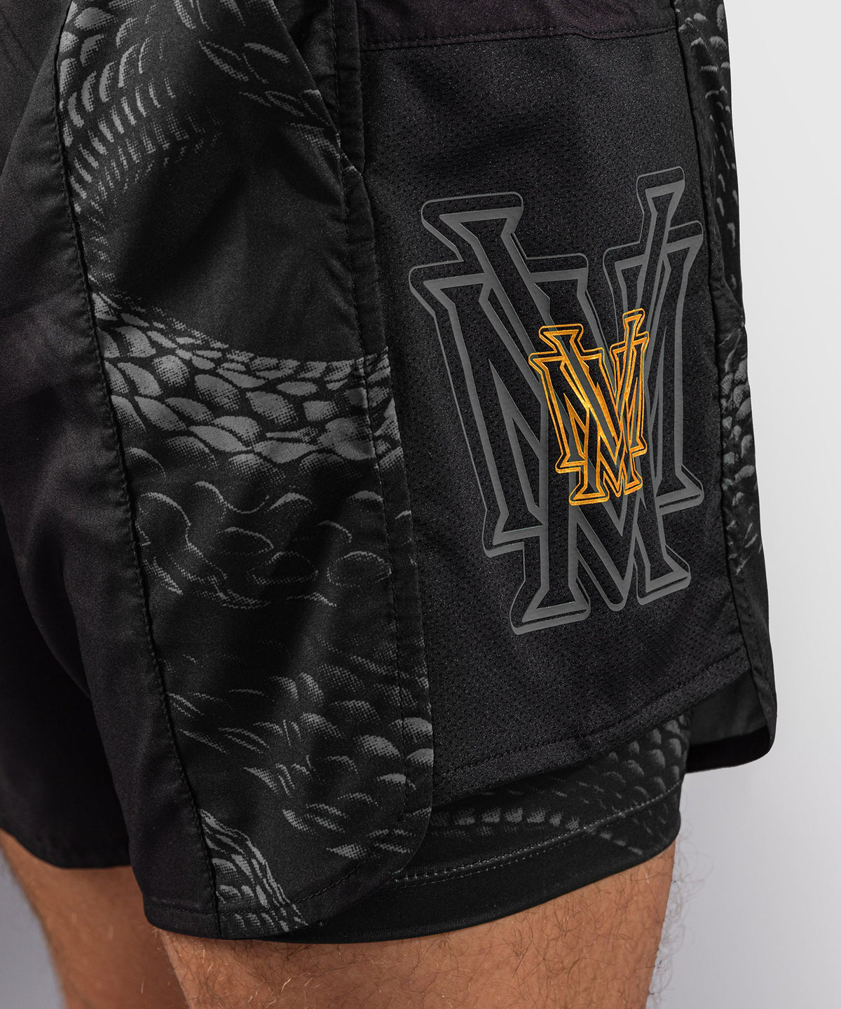 Venum Matupa Trainingsshorts - Schwarz/Grau/Gold