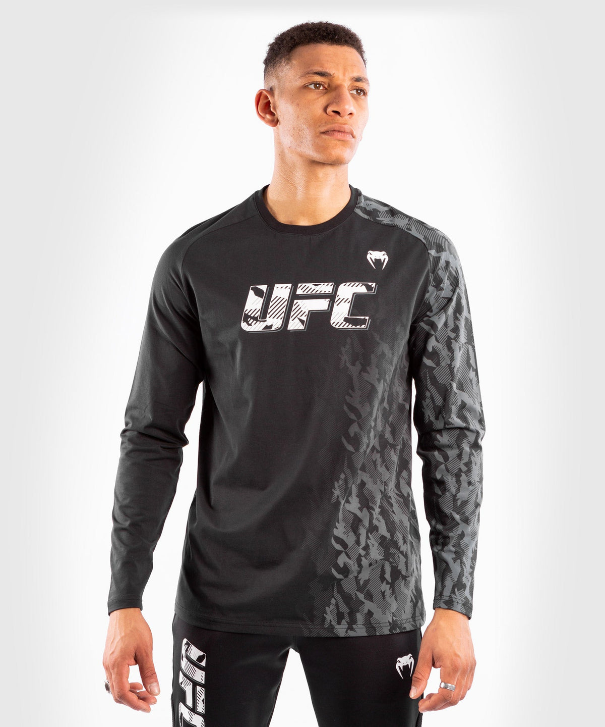 Venum Authentic Fight Week UFC Männer Langarmshirt - Schwarz