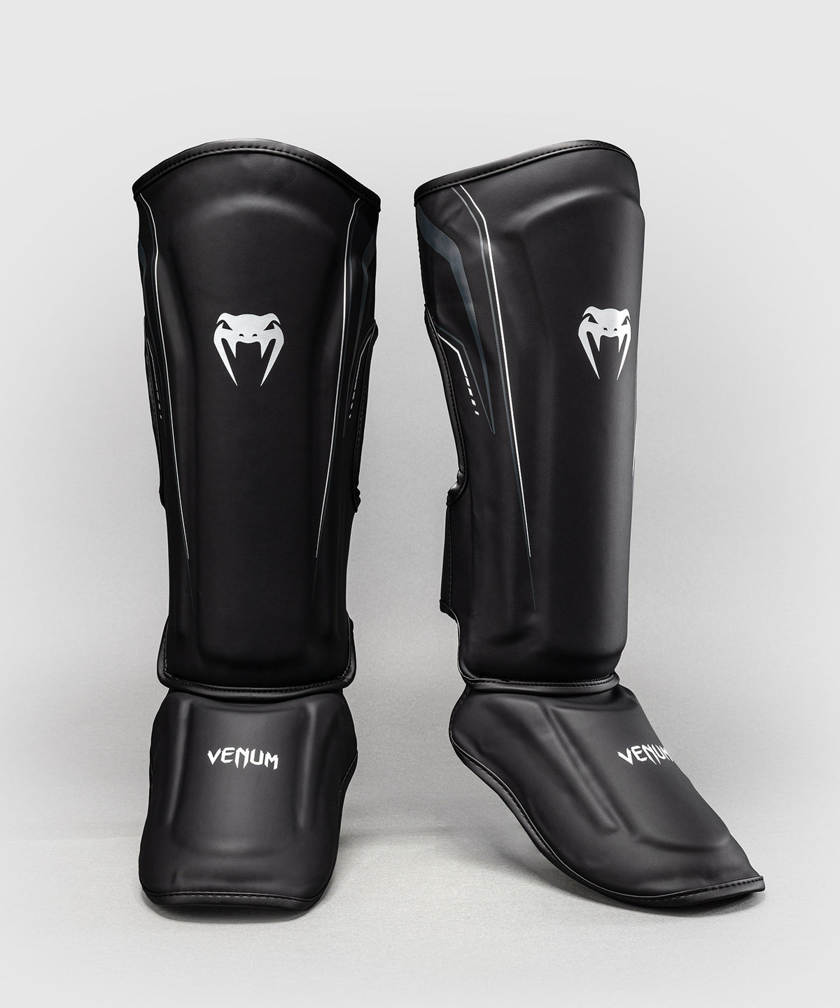 Venum Streamline Schienbeinschoner – Schwarz/Weiß