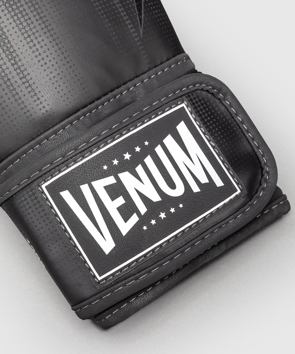 Venum Stealth Guantoni da boxe – Nero/Bianco