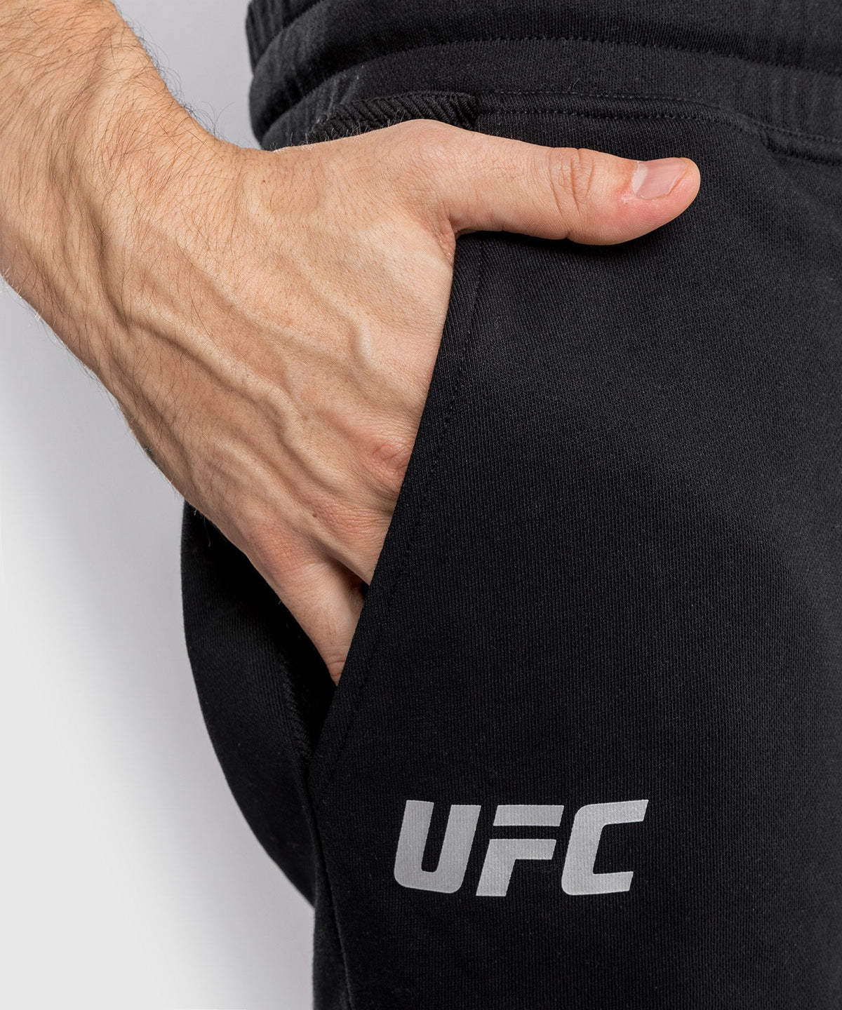 Venum Authentic Fight Week 2.0 UFC Baumwoll-Shorts - Schwarz/Rot