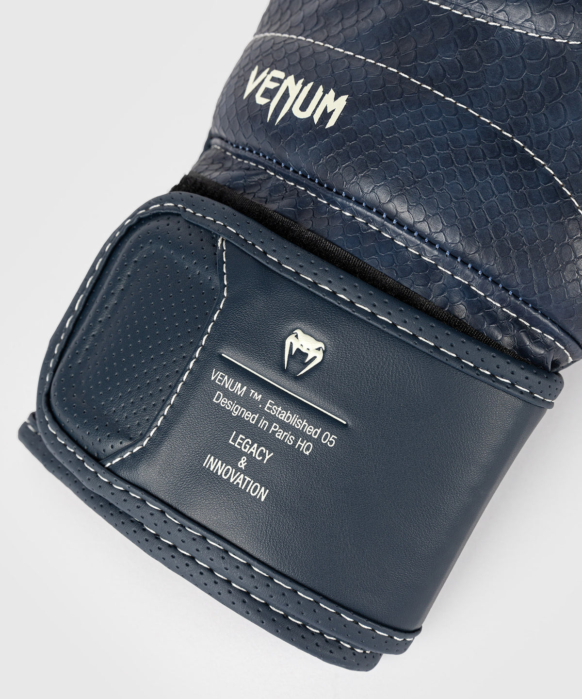 Venum Impact Evo Scales Boxhandschuhe – Mitternachtsblau