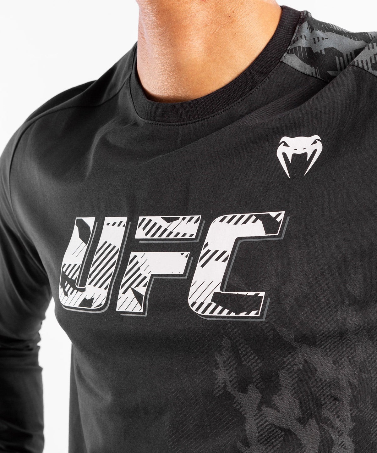 Venum Authentic Fight Week UFC Männer Langarmshirt - Schwarz