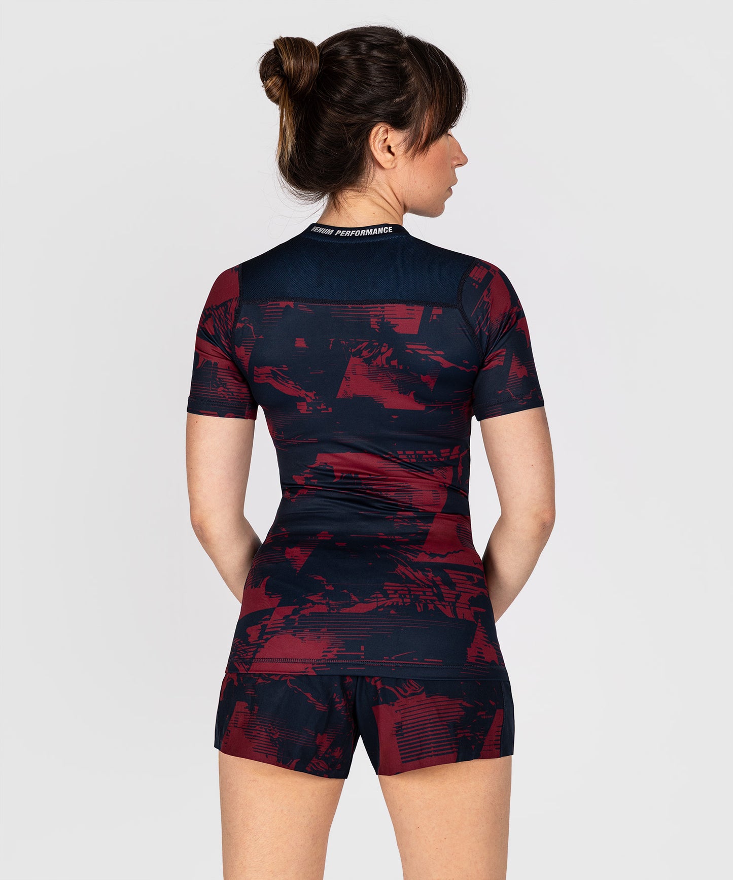UFC Zenith by Venum Authentic Fight Week Rashguard maniche corte Performance Donna - Blu navy/Bordeaux/Argento