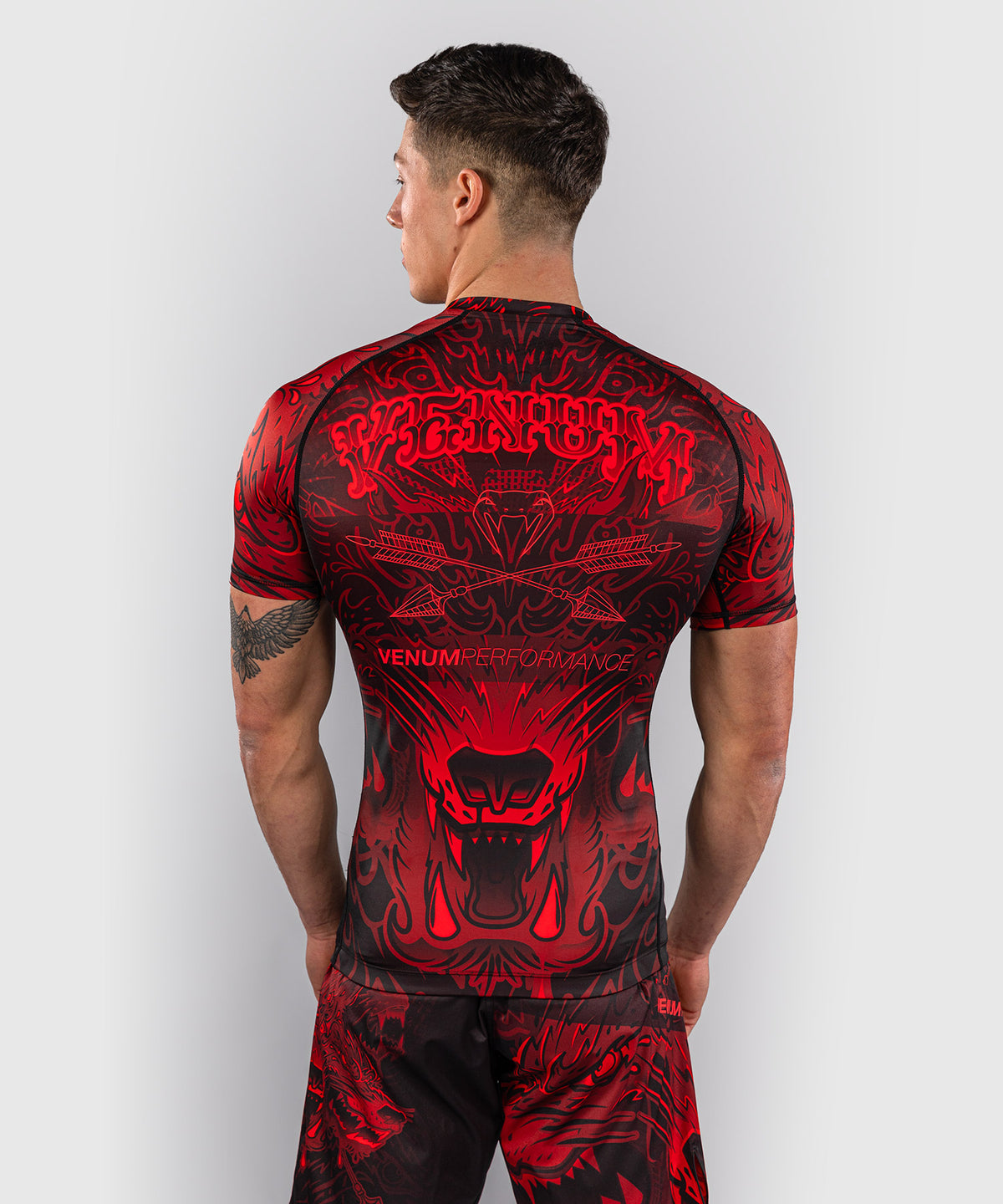 Venum Wolf Atak Rashguard a Maniche Corte – Nero/Rosso
