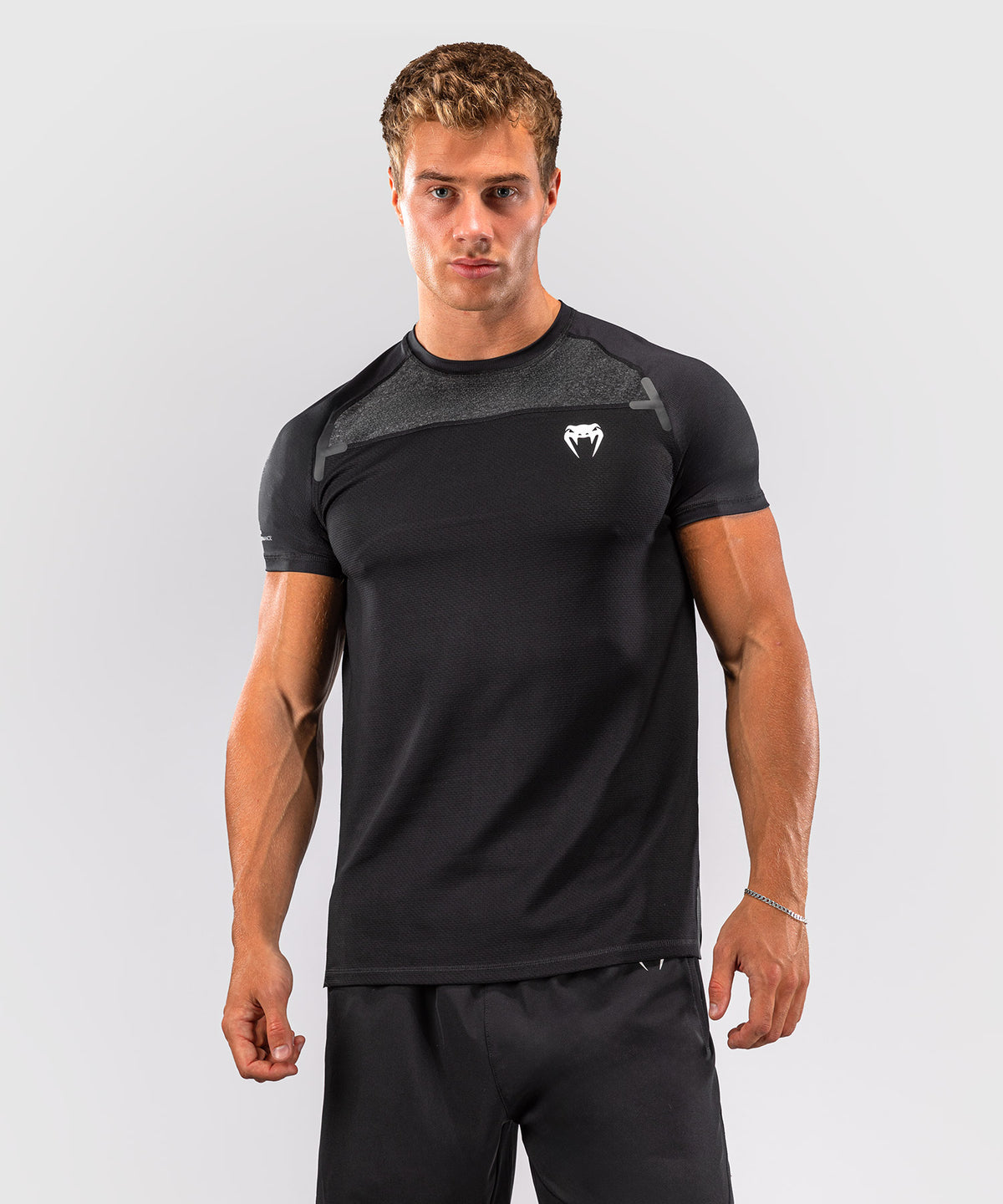 Venum G-Fit Scale Camiseta Dry Tech - Negro