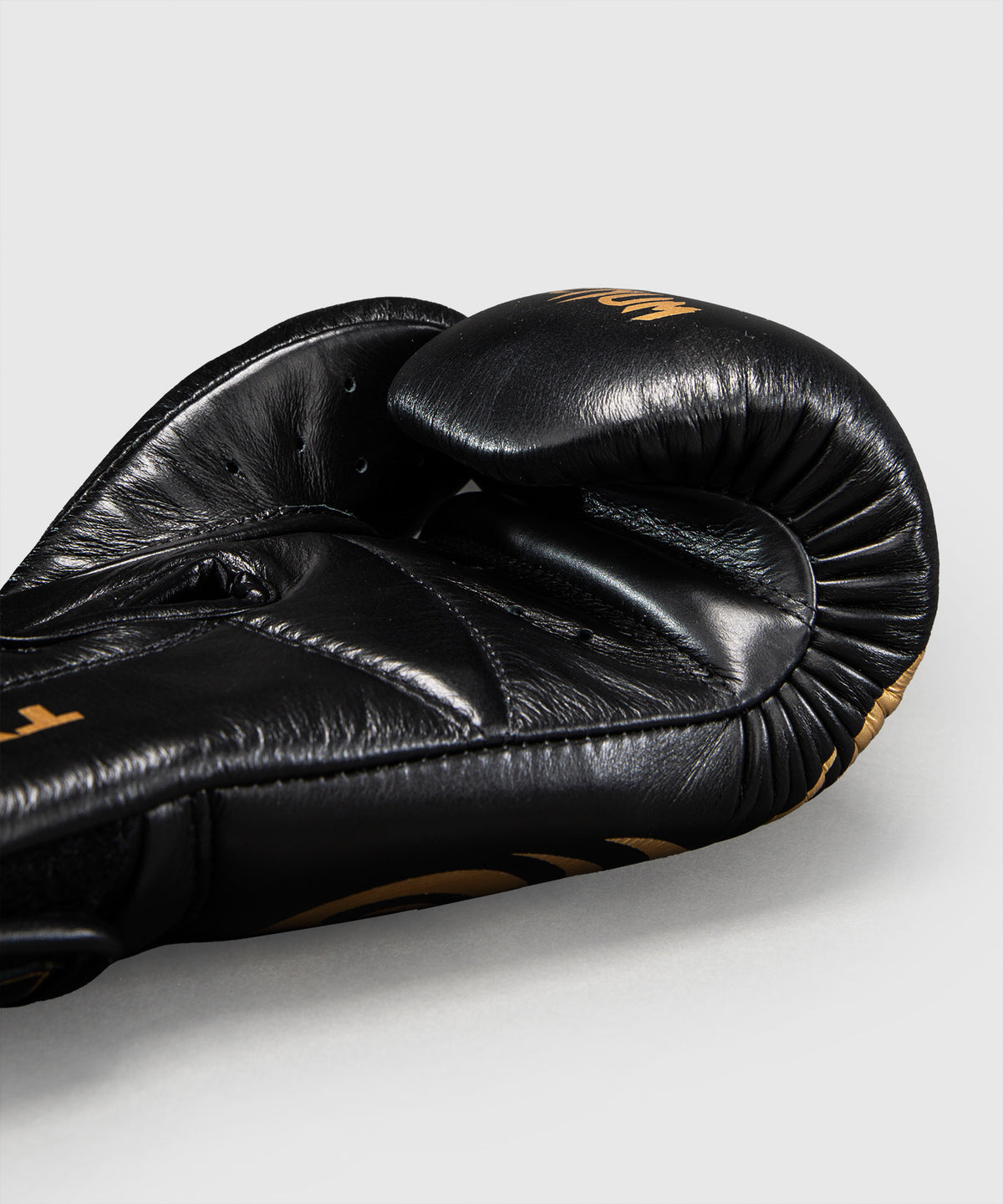 Venum Giant 2.0 Guantes de Boxeo Pro Mike Tyson – Negro/Oro
