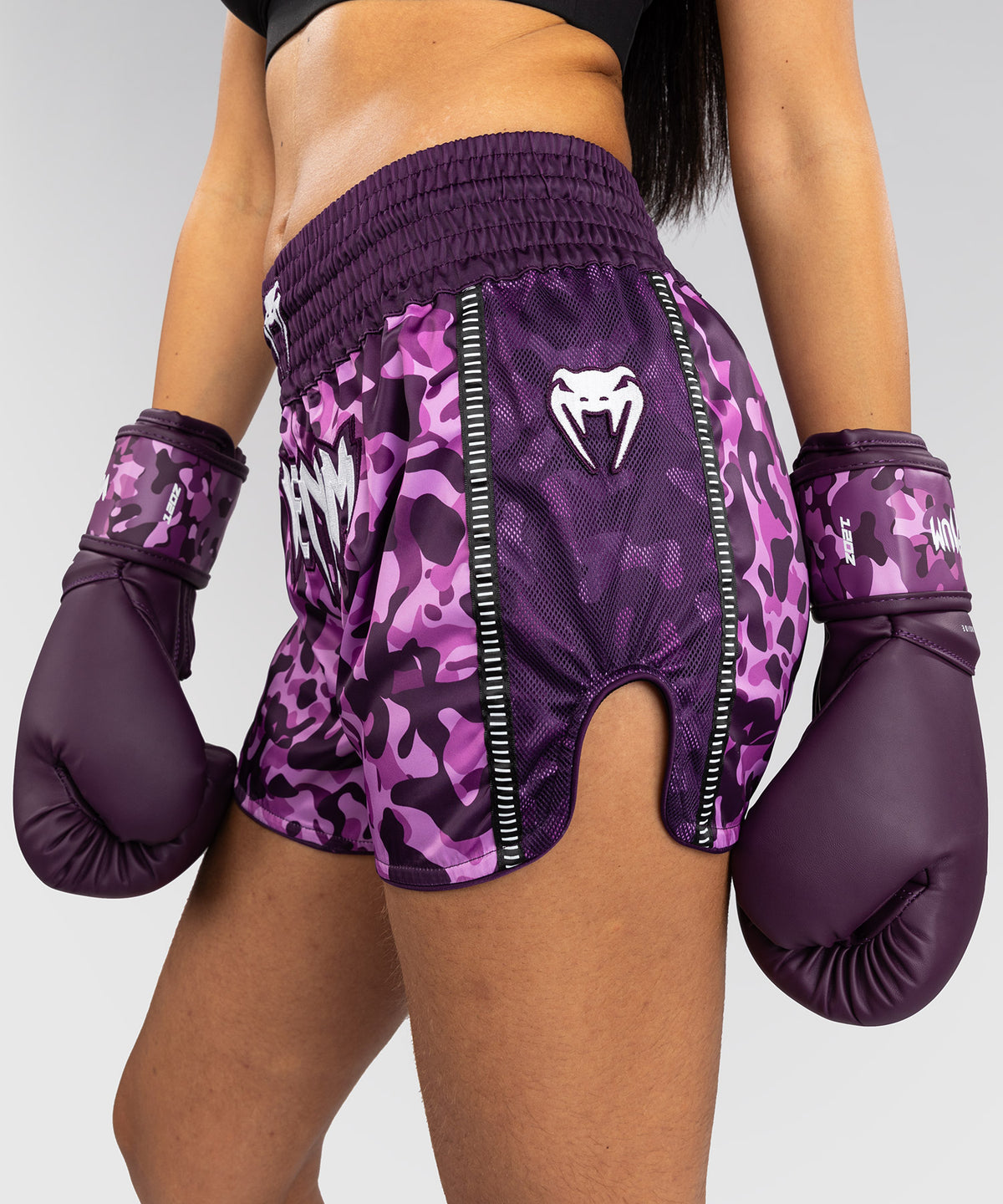 Venum Iris Pantalones Cortos de Muay Thai - Ciruela/Rosa