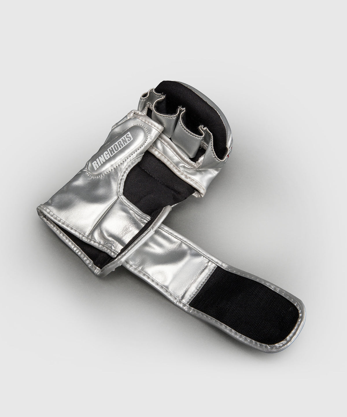 Ringhorns Charger by Venum MMA-Sparringhandschuhe - Silber/Schwarz