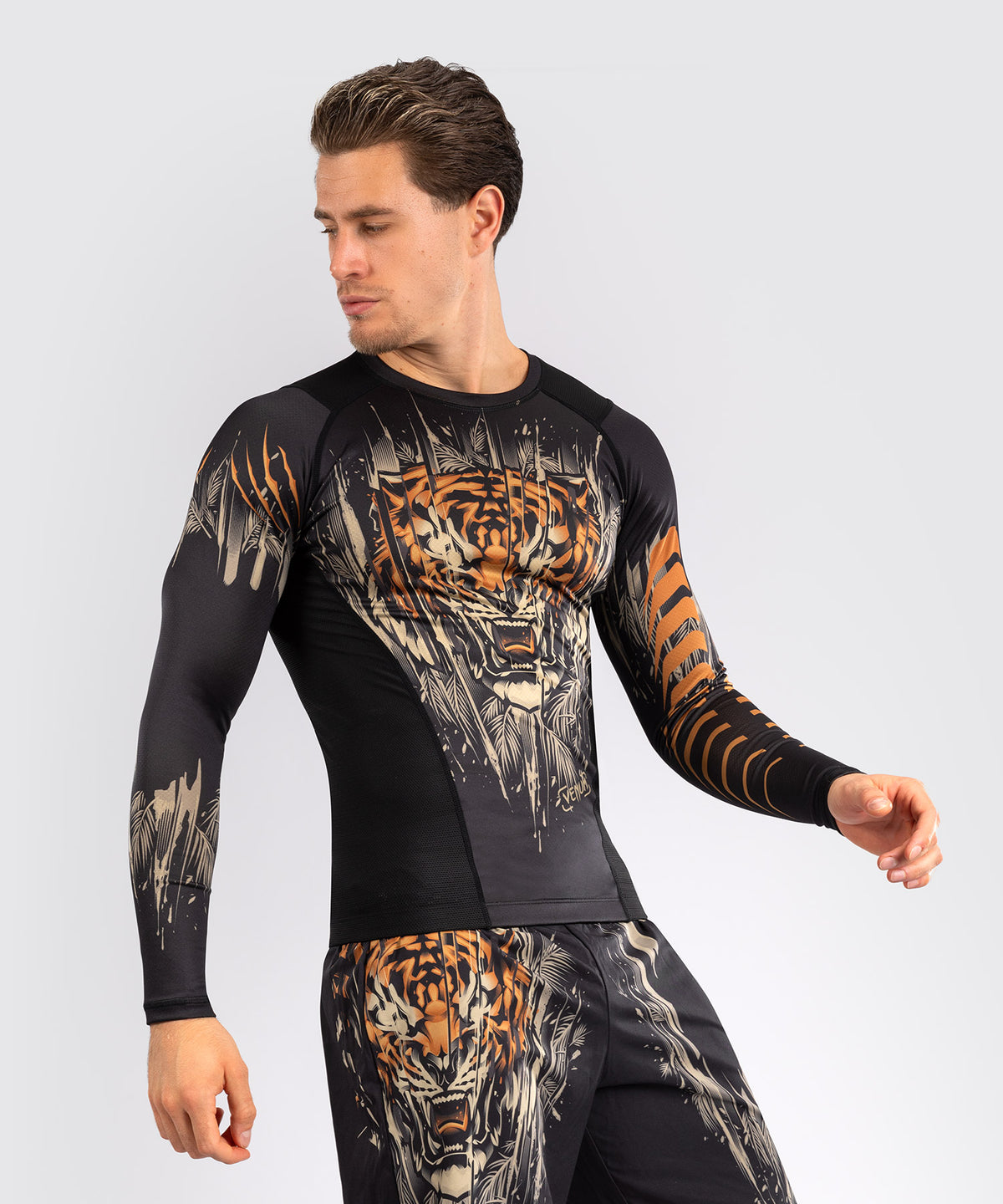 Venum Tiger Rashguard a Maniche Lunghe - Nero/Arancione Neon