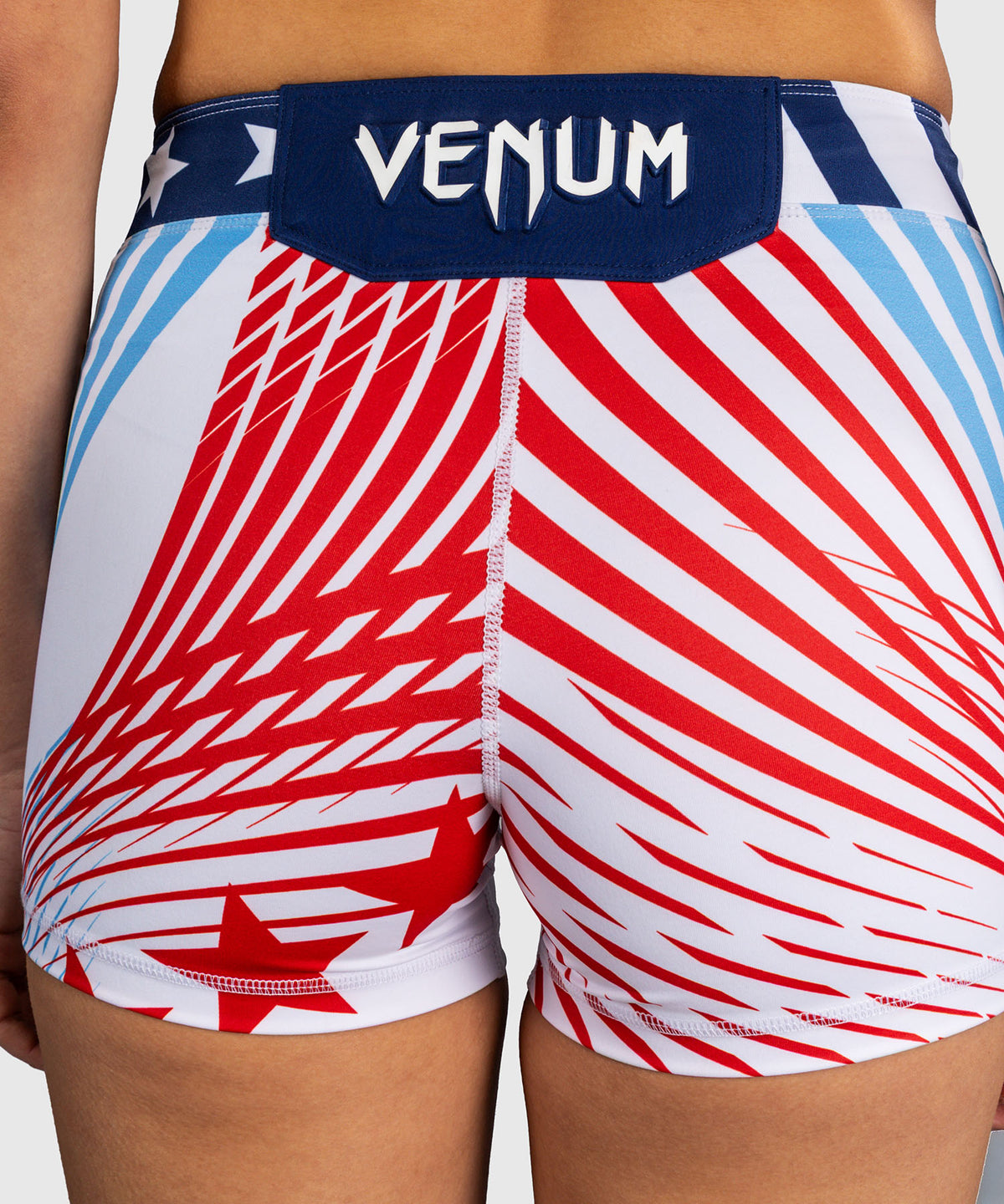 Official UFC Freedom 250 by Venum Authentic Short Vale Tudo coupe courte pour femme - Blanc