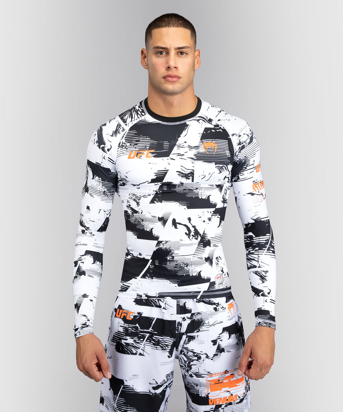 UFC Zenith by Venum Authentic Fight Week Rashguard maniche lunghe Performance Uomo - Bianco