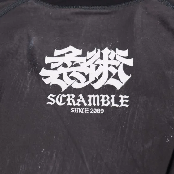 Scramble Hanzi Gold Rashguard - Schwarz
