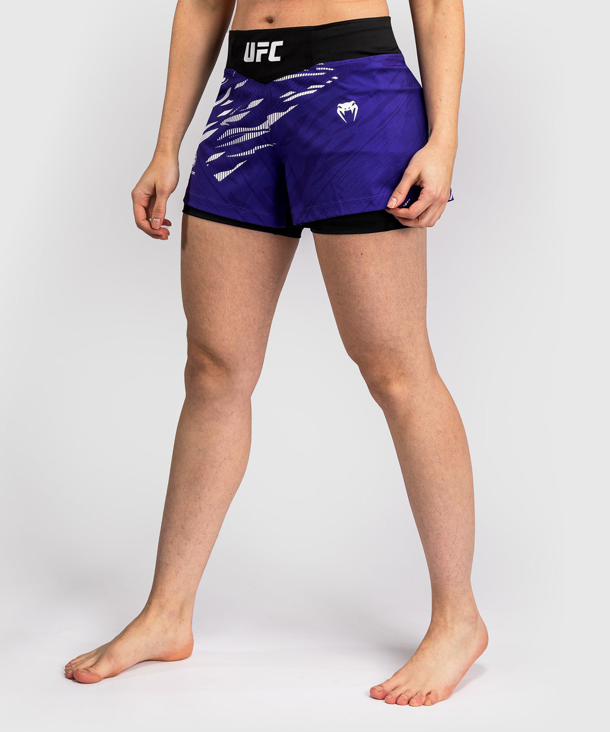 UFC Fusion by Venum Authentic Fight Night Shorts da Lotta per Donna - Viola