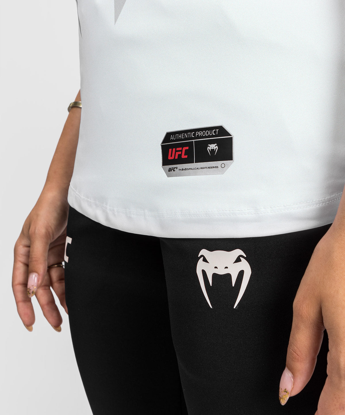 Maglia UFC Venum Authentic Fight Night 2.0 da donna - Bianco