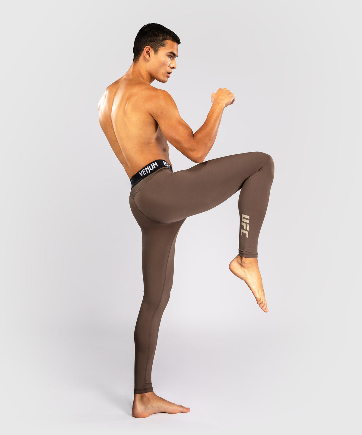 Venum UFC Unity by Venum Authentic Fight Week Pantalón de Compresión Técnico para Hombre - Marrón