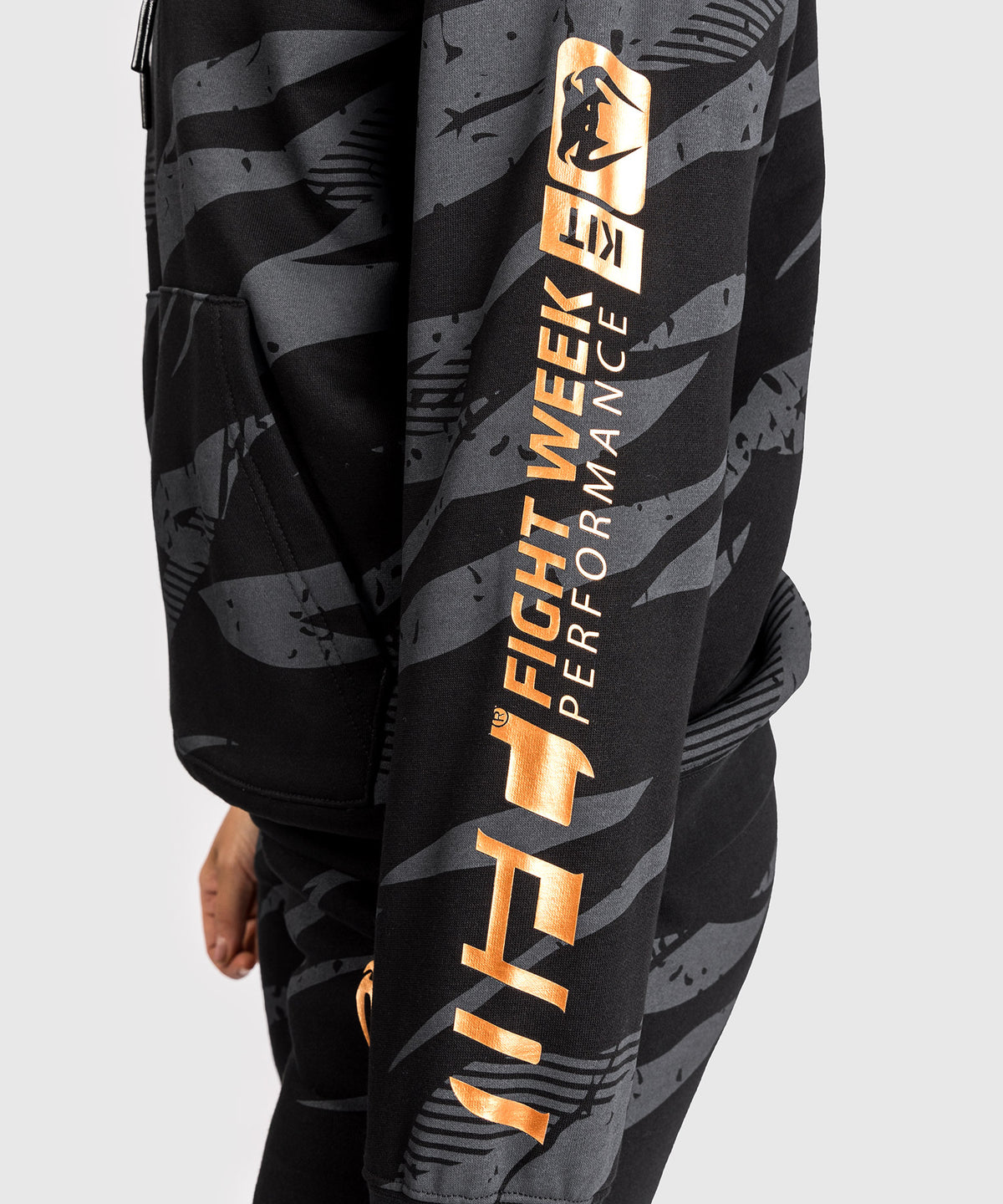 UFC Adrenaline by Venum Fight Week Felpa Con Cappuccio per Donna - Urban Camo