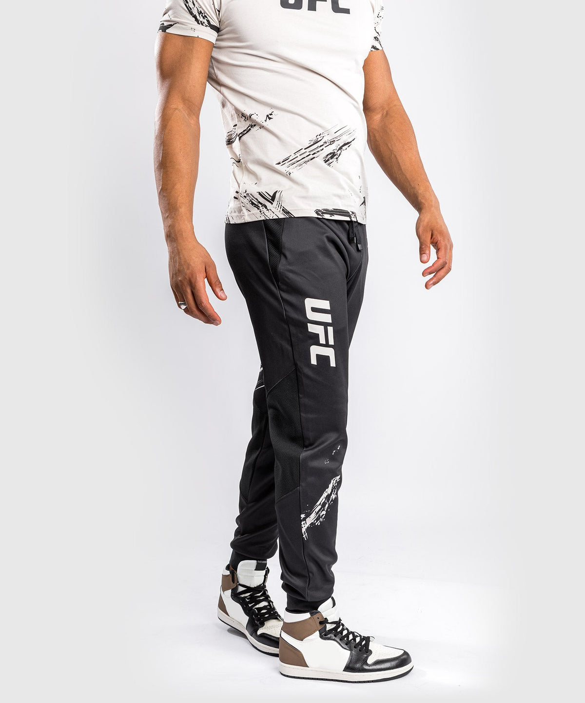 Venum Authentic Fight Week 2.0 UFC Jogginghose - Schwarz/Sand