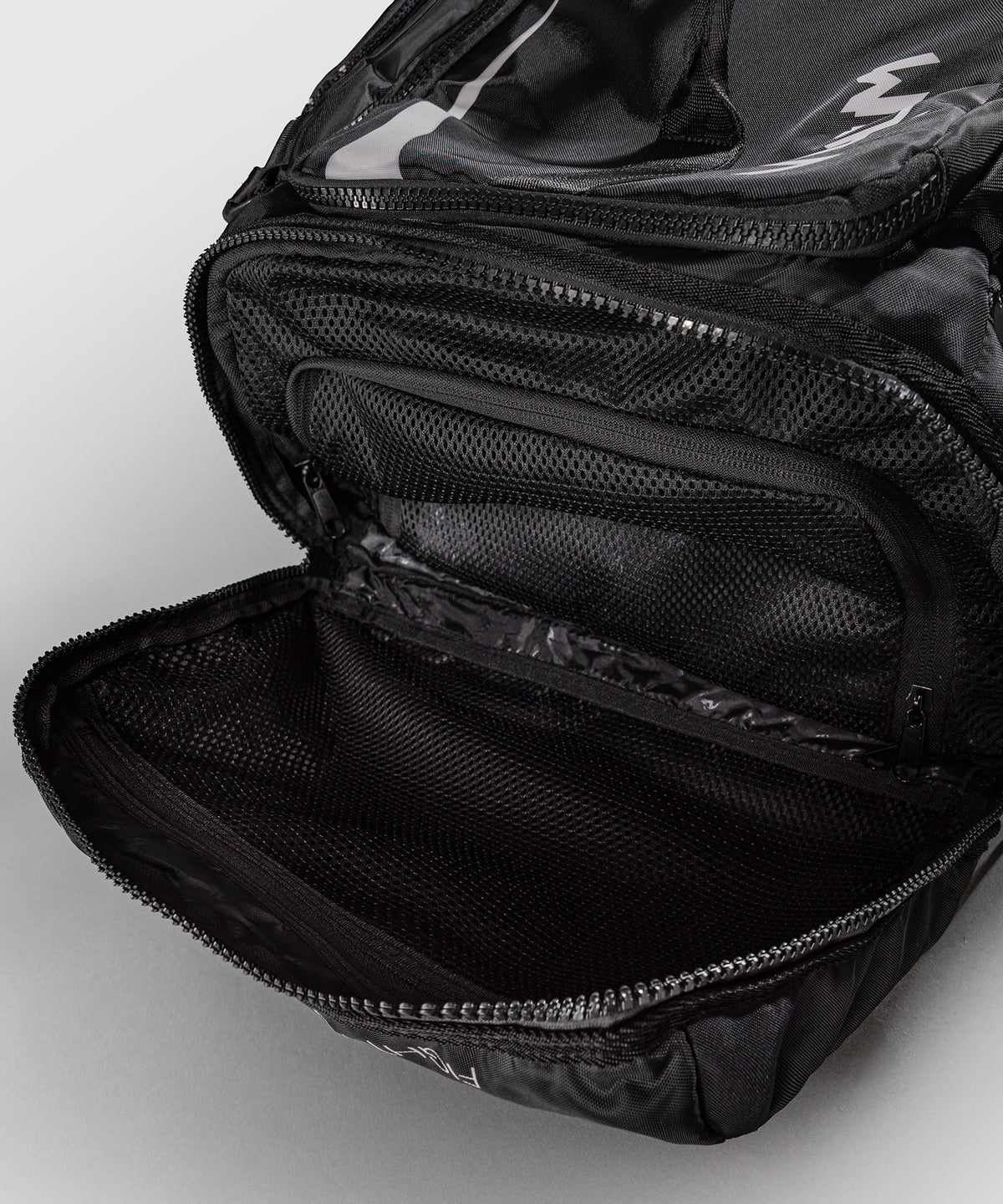 UFC Unity by Venum Authentic Fight Week Borsa per Attrezzatura – Nero/Bianco