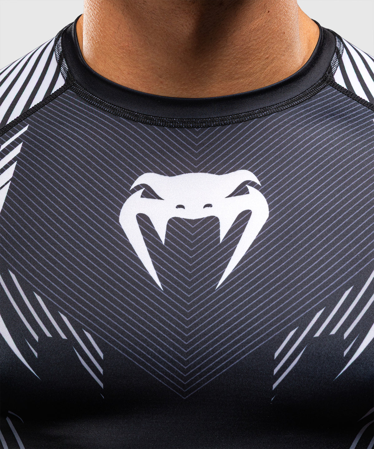 Rashguard à Manches Courtes Venum No-Gi 6.0 - Noir/Blanc