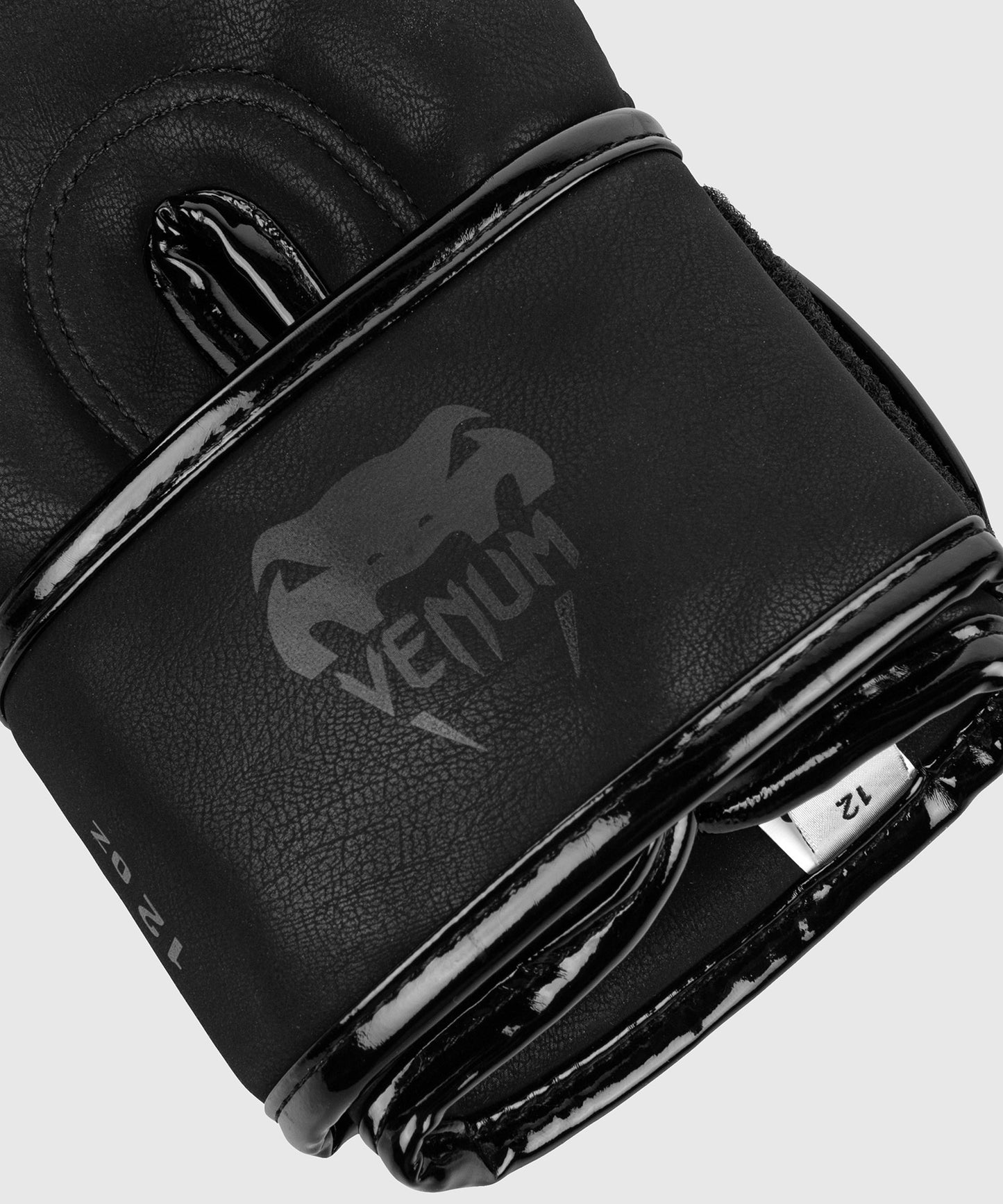 Guantoni da boxe Venum Plasma - Neri/Neri