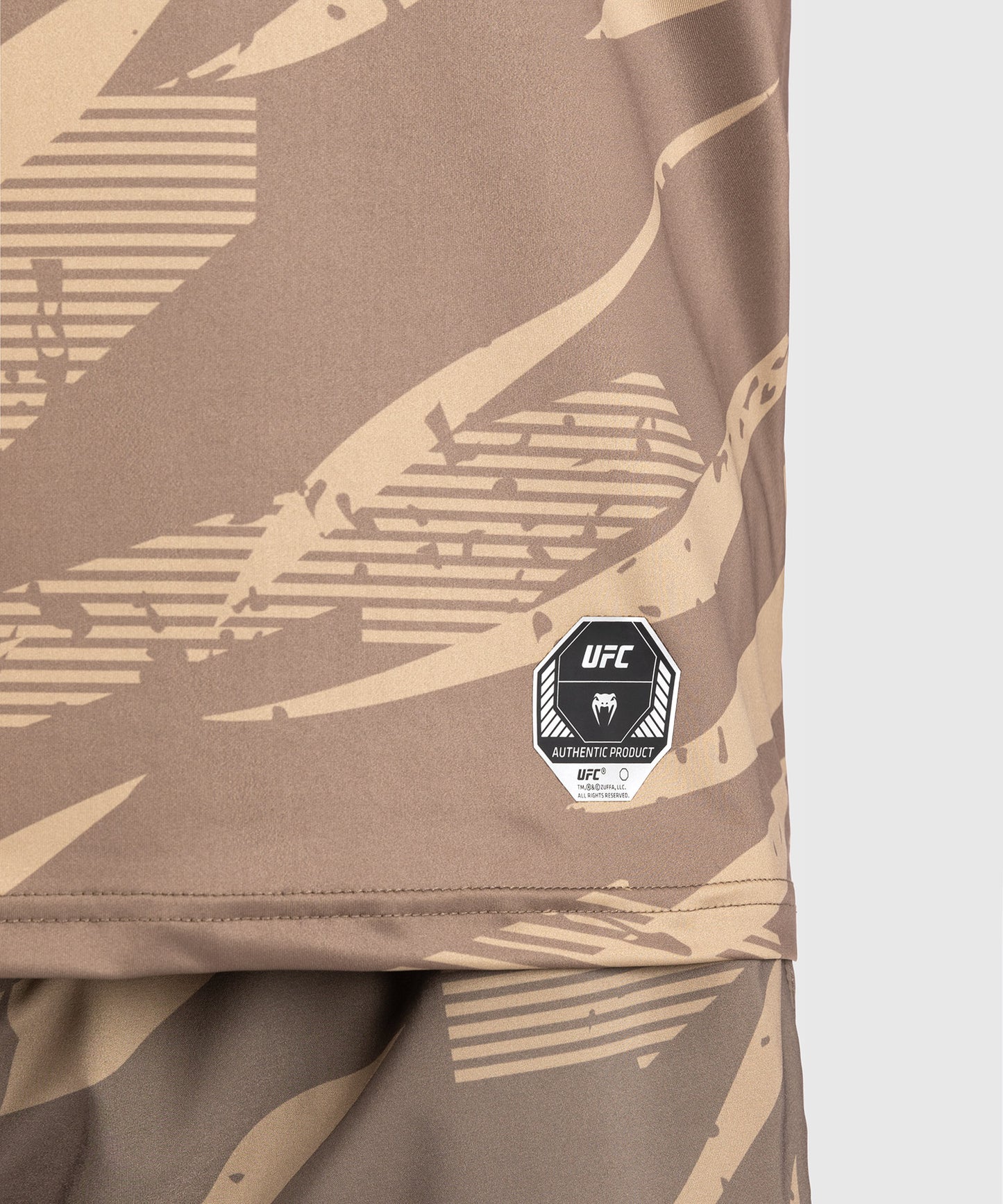 UFC Adrenaline by Venum Fight Week Maglietta Dry Tech da Uomo - Desert Camo