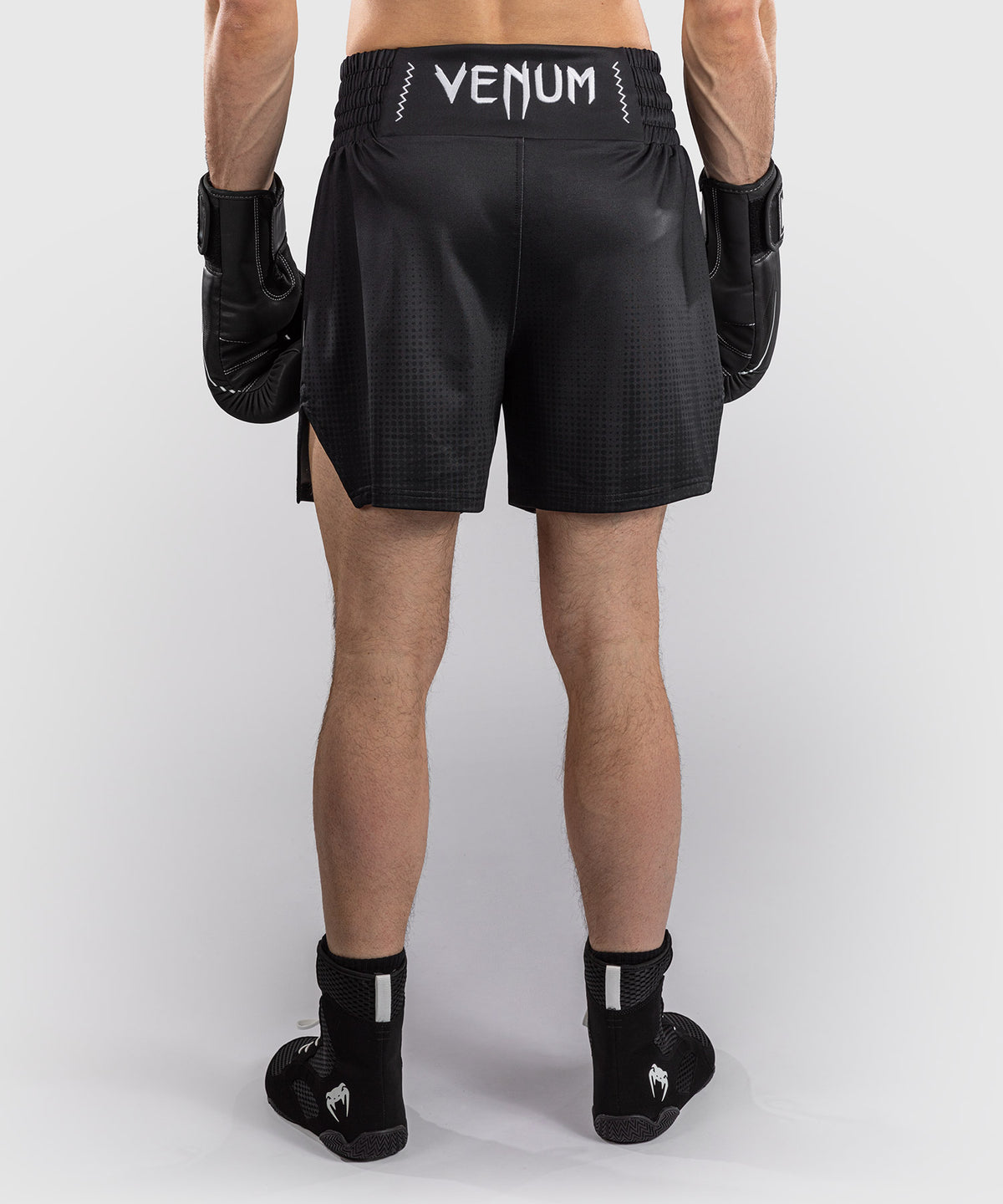 Short de Boxe Venum Stealth – Noir/Blanc