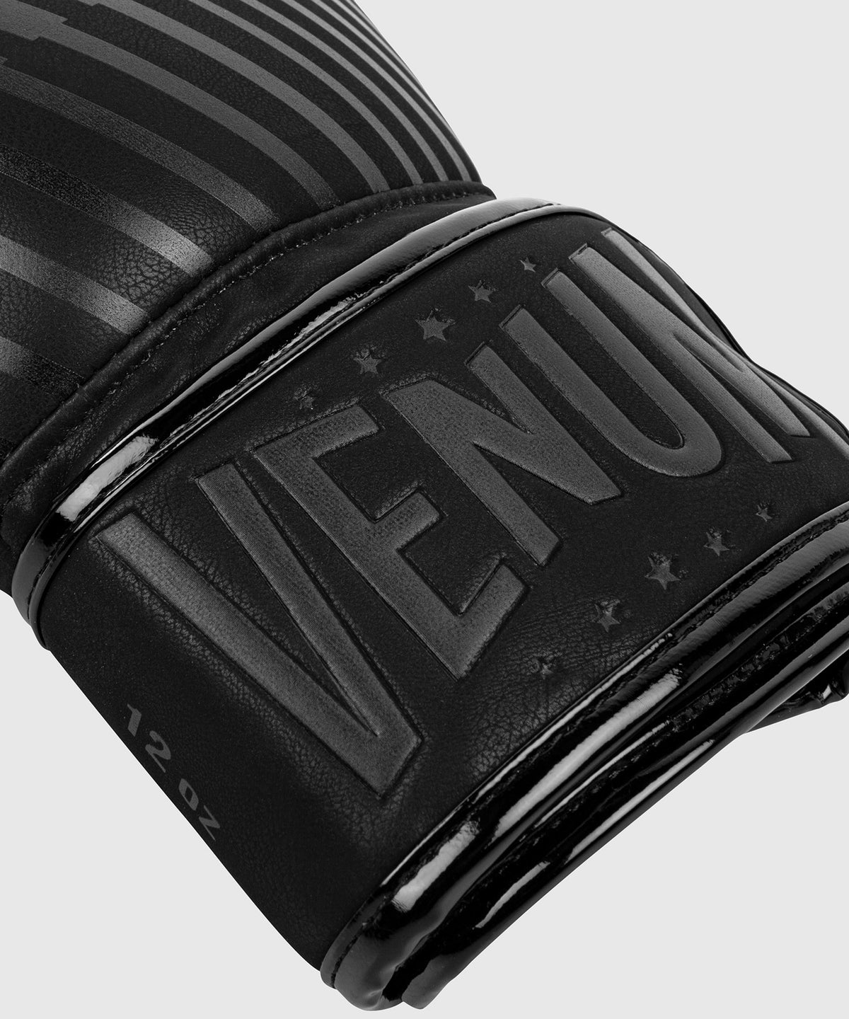 Guantoni da boxe Venum Plasma - Neri/Neri