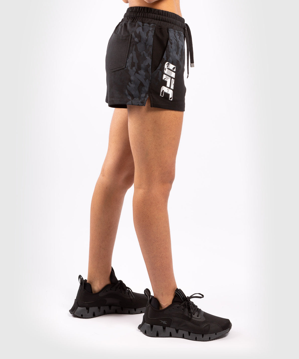 UFC Venum Authentic Fight Week Damen Shorts - Schwarz