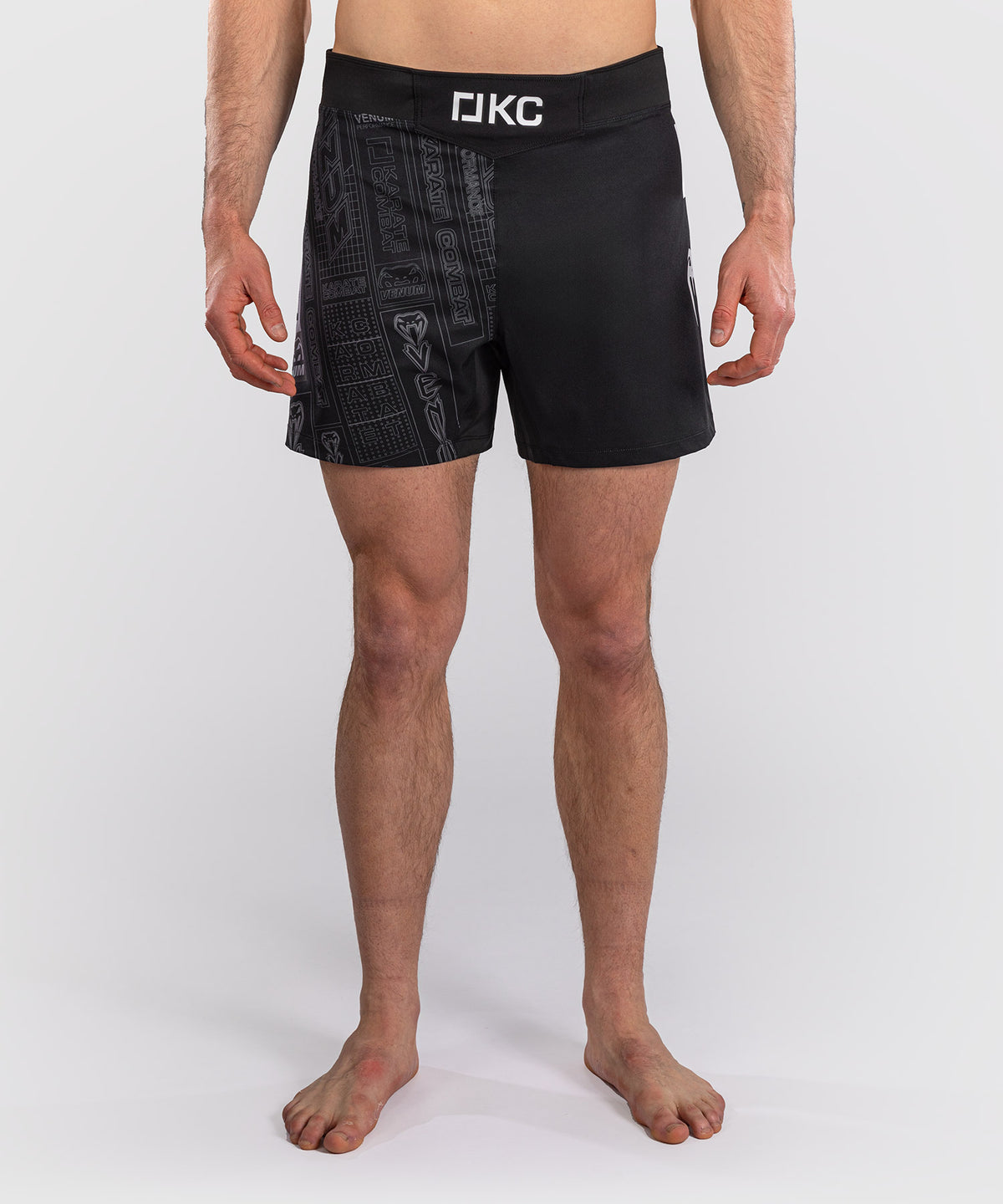 Karate Combat by Venum Pantaloncini da Combattimento – Nero/Grigio
