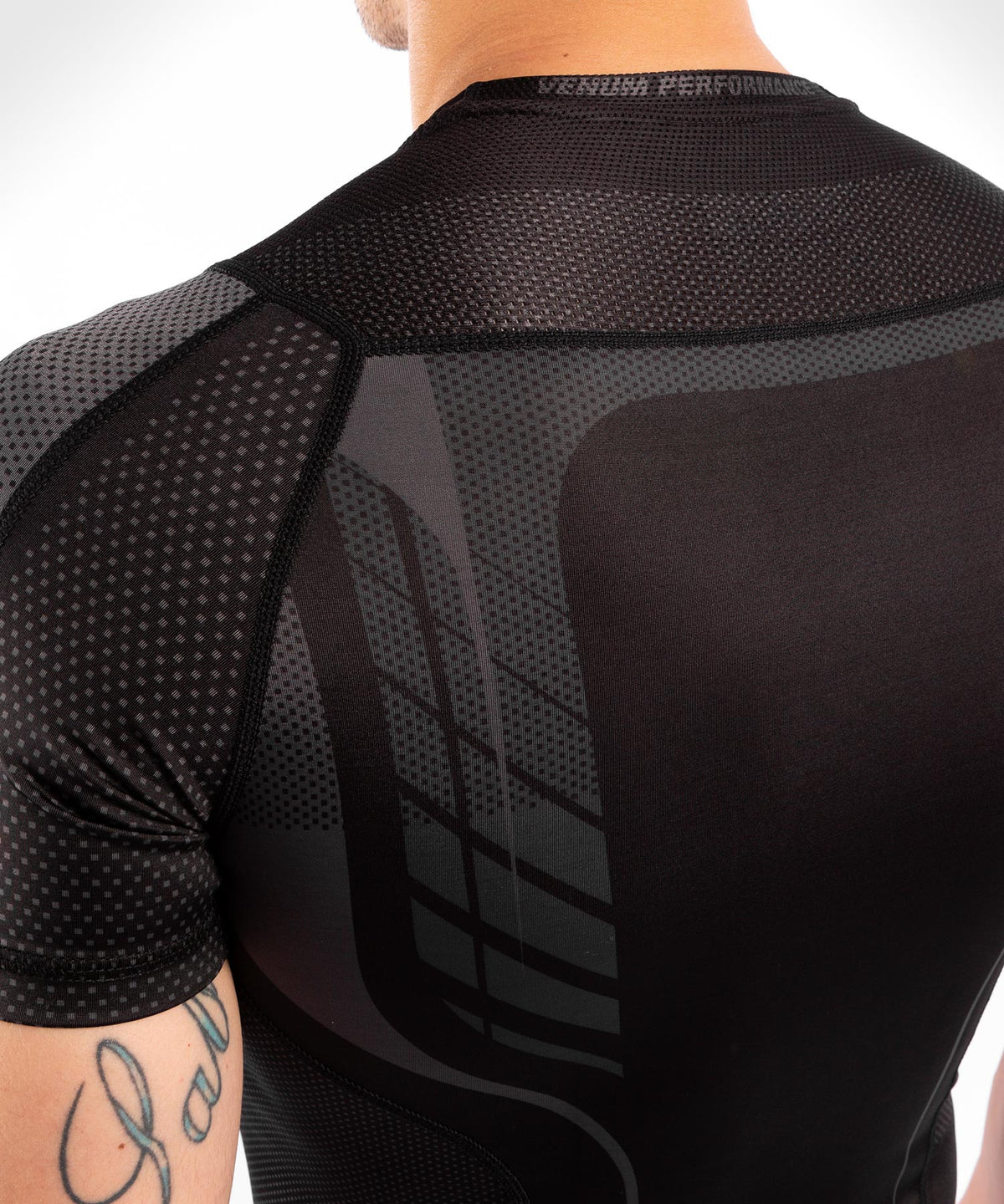 T-Shirt de Compression Venum Athletics - Manches Courtes – Noir/Or