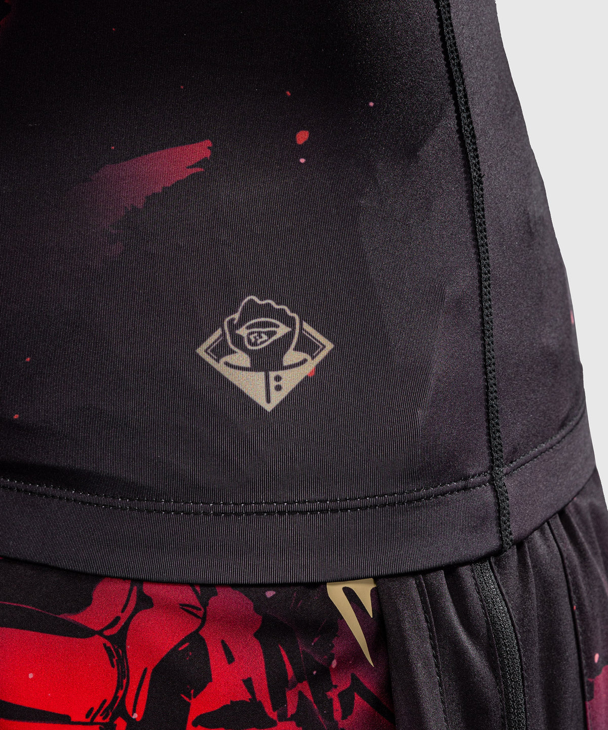 Jujutsu Kaisen x Venum Itadori Kurzarm Rashguard – Schwarz/Rot