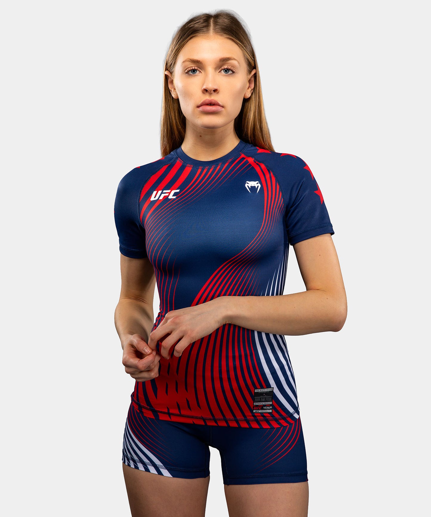 Official UFC Freedom 250 by Venum Authentic Fight Night Rashguard à manches courtes pour femme - Bleu