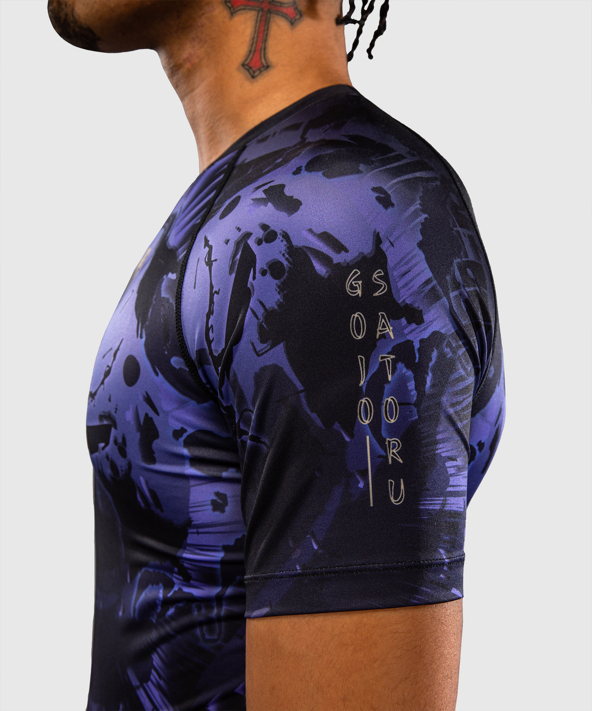 Jujutsu Kaisen x Venum Gojo Rashguard Manga Corta – Morado