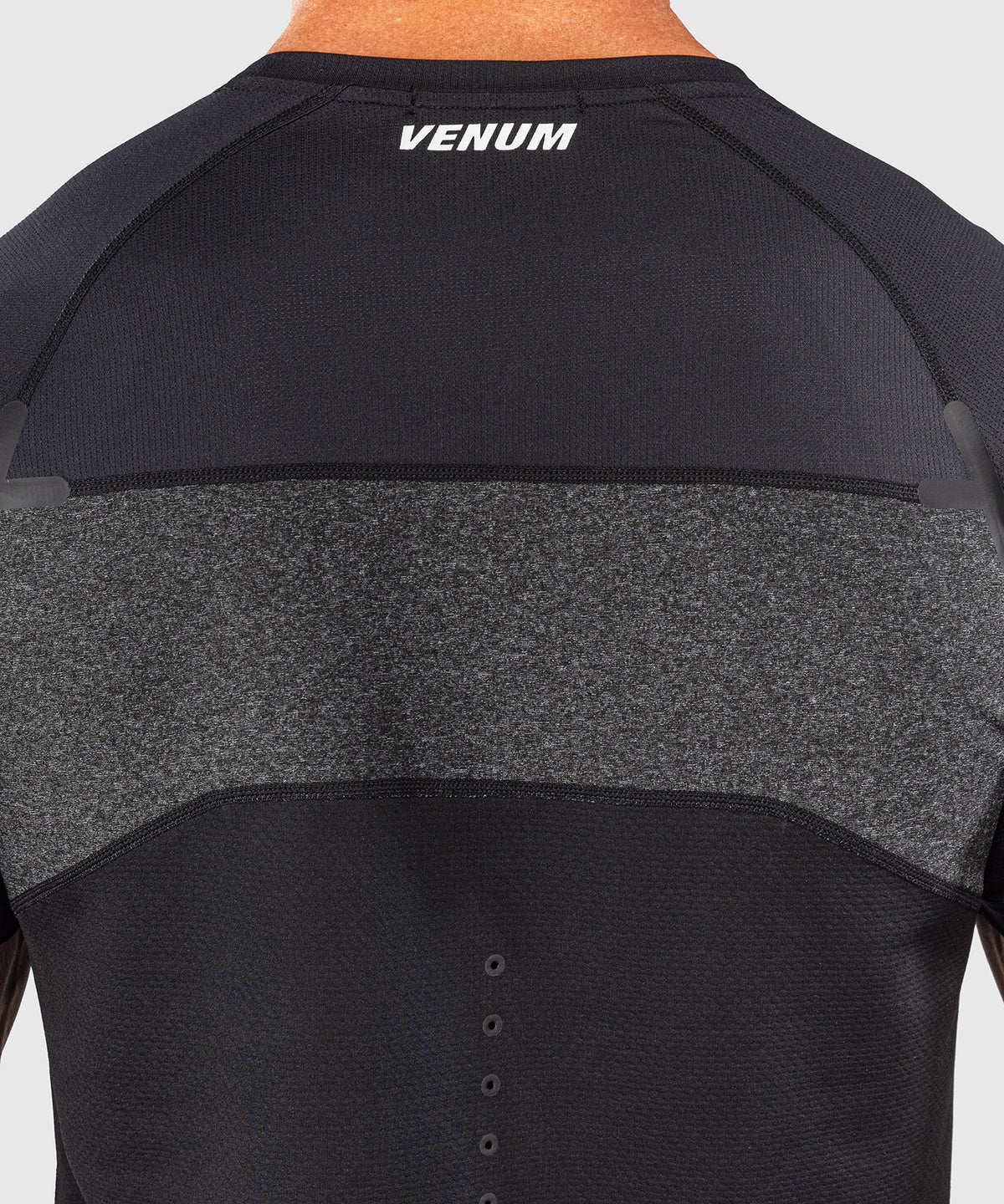 Venum G-Fit Scale Camiseta Dry Tech - Negro