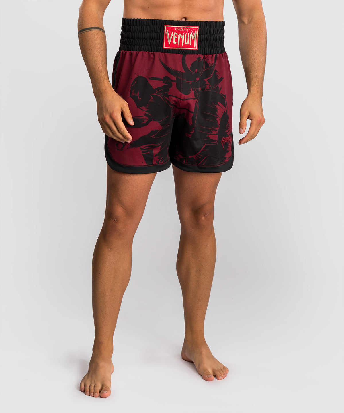 Short de Boxe pour Hommes Venum x Assassin’s Creed Shadows - Bordeaux/Noir
