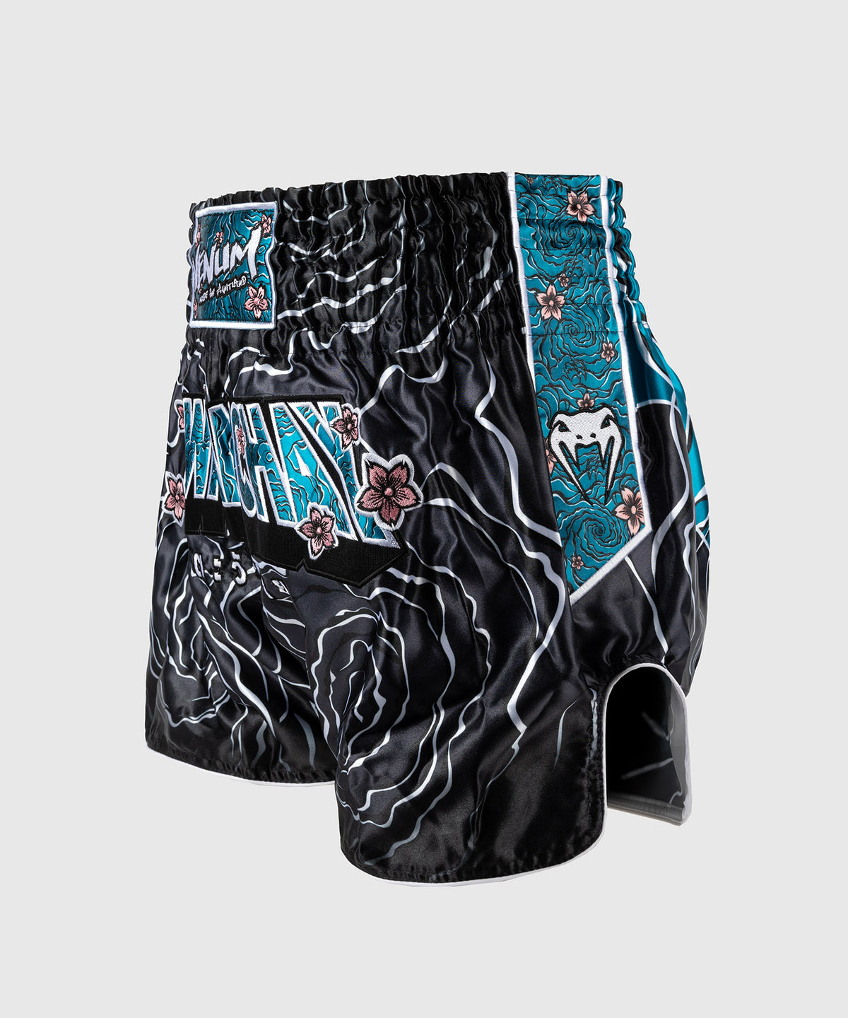 Venum x Tawanchay Muay Thaï Shorts – Schwarz/Weiß