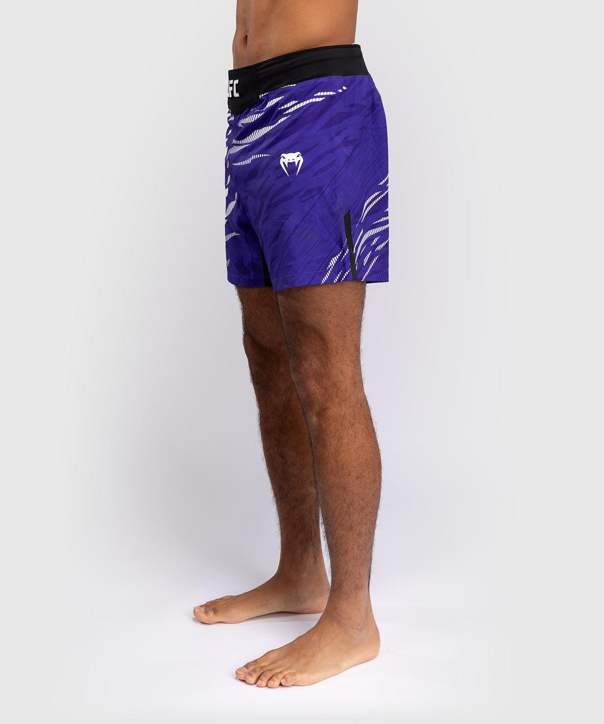 Short de Combat pour Hommes UFC Fusion by Venum Authentic Fight Night - Coupe Courte - Violet