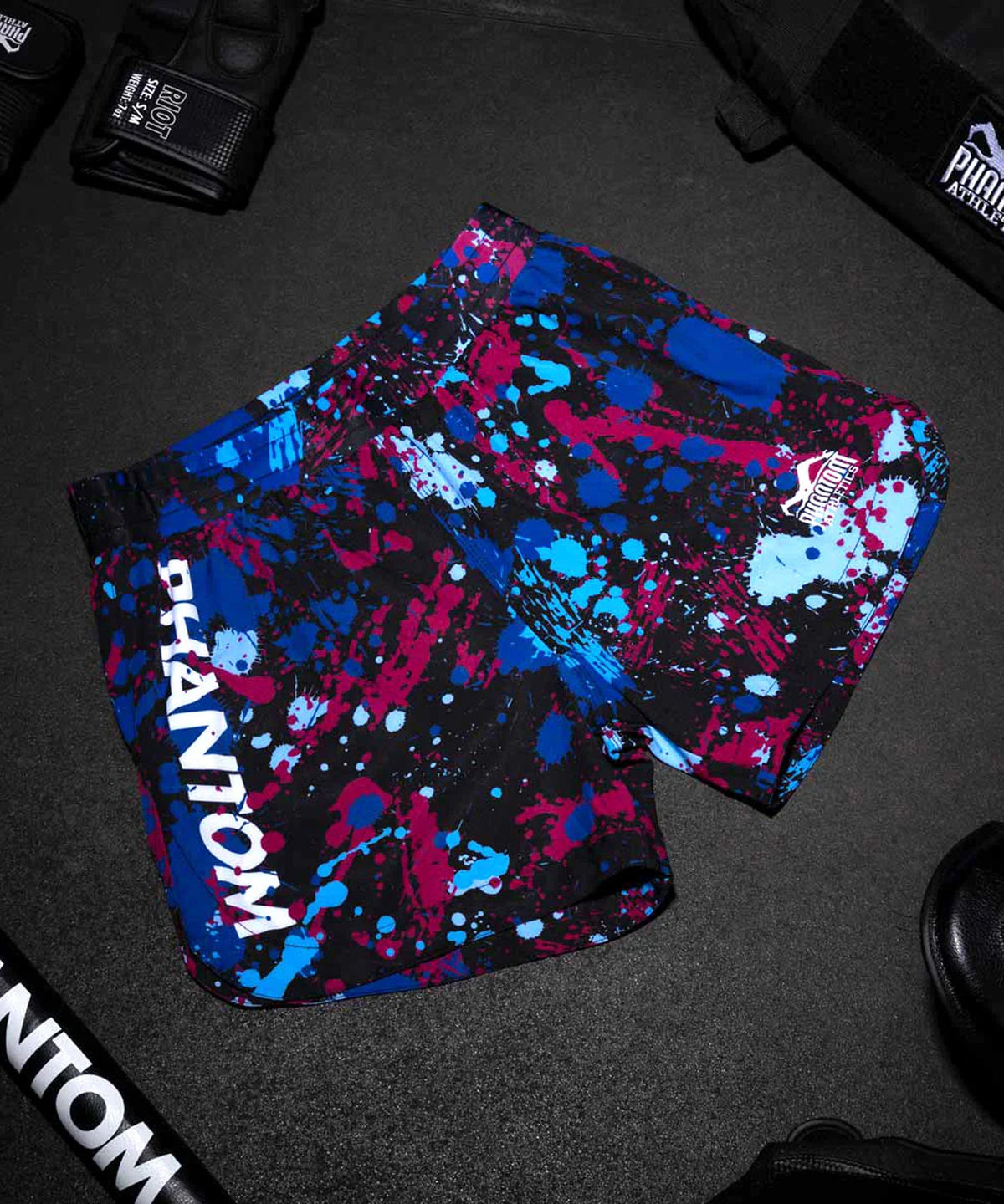 Short de MMA Phantom Athletics Fusion Splatter - Noir/Bleu/Rouge