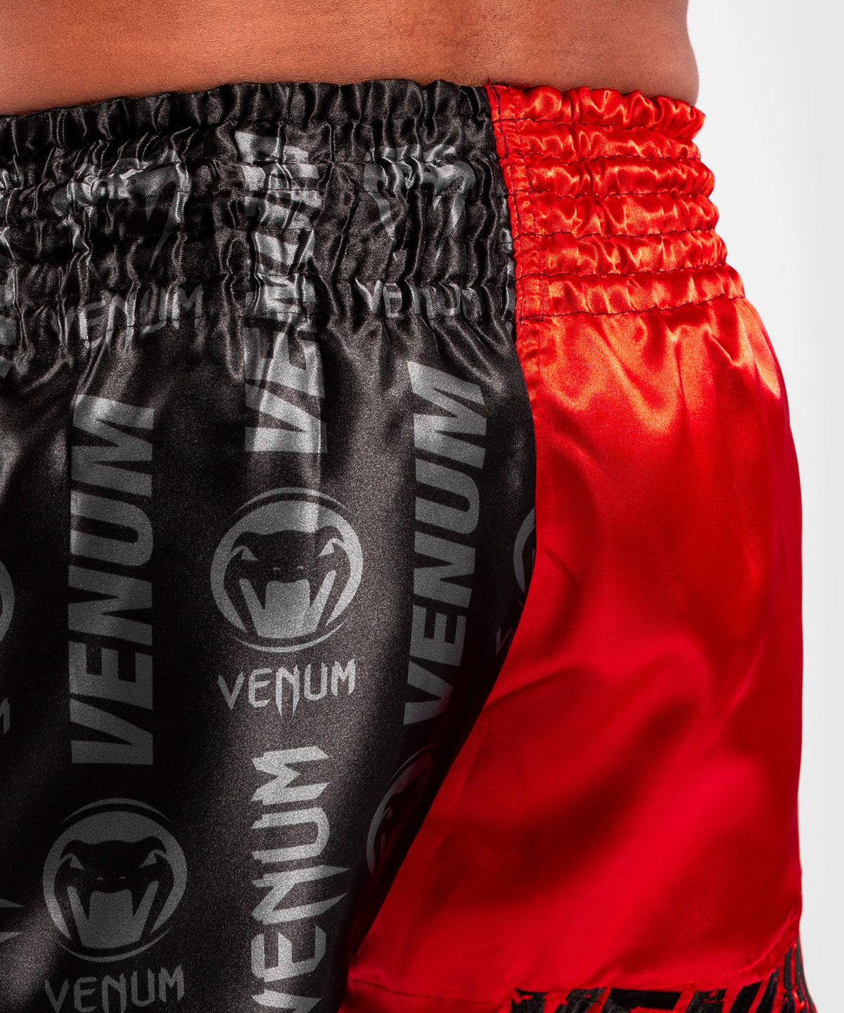Short de Muay Thai Venum Logos - Noir/Rouge