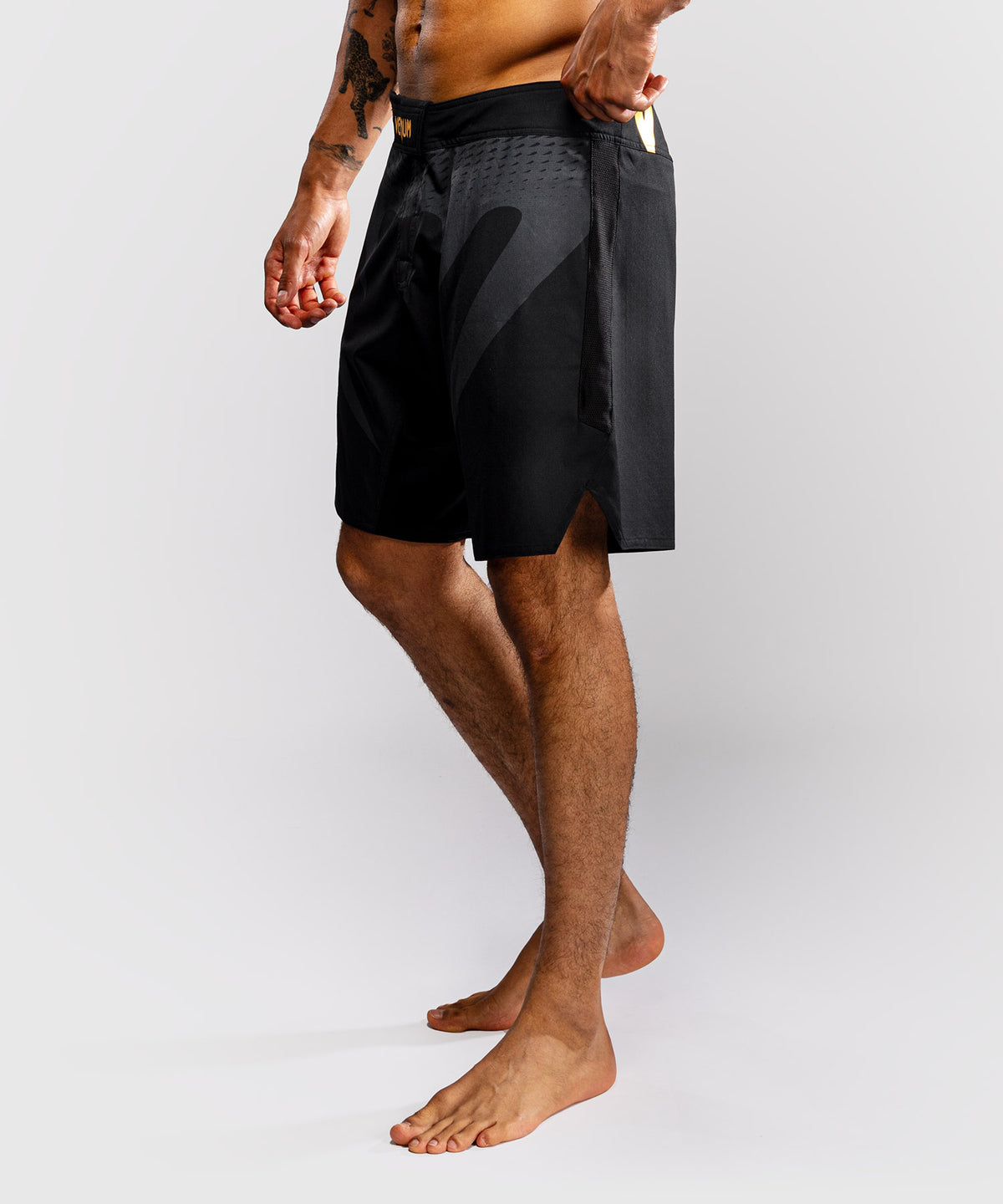 Venum Attack Fightshorts - Nero/Oro
