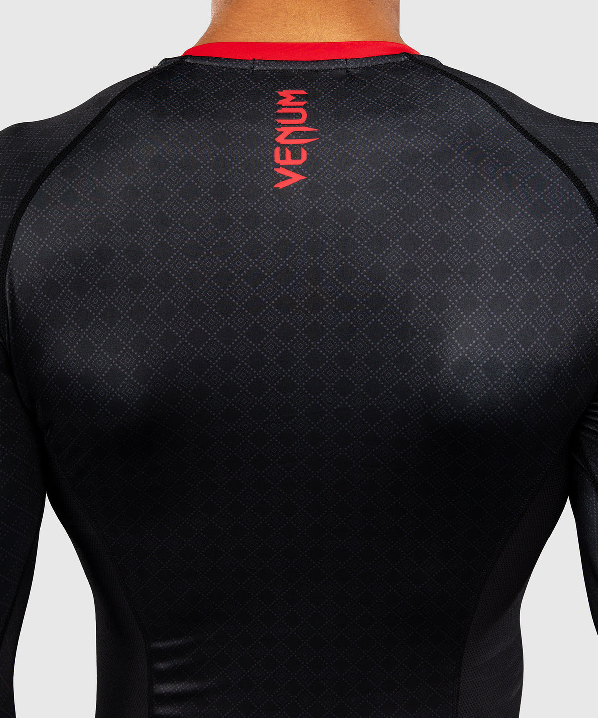 Venum x Roger Gracie Signature Rashguard a Maniche Lunghe - Nero/Rosso