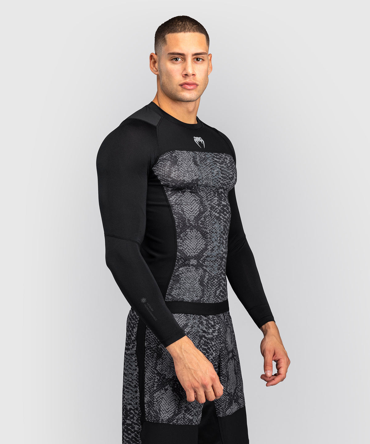 Venum G-Fit Scales Rashguard a Maniche Lunghe – Nero/Grigio Carbone