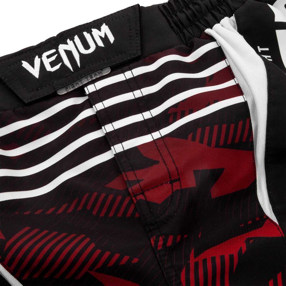Venum Okinawa Kampfshort 2.0 - Schwarz/Weiß-Rot